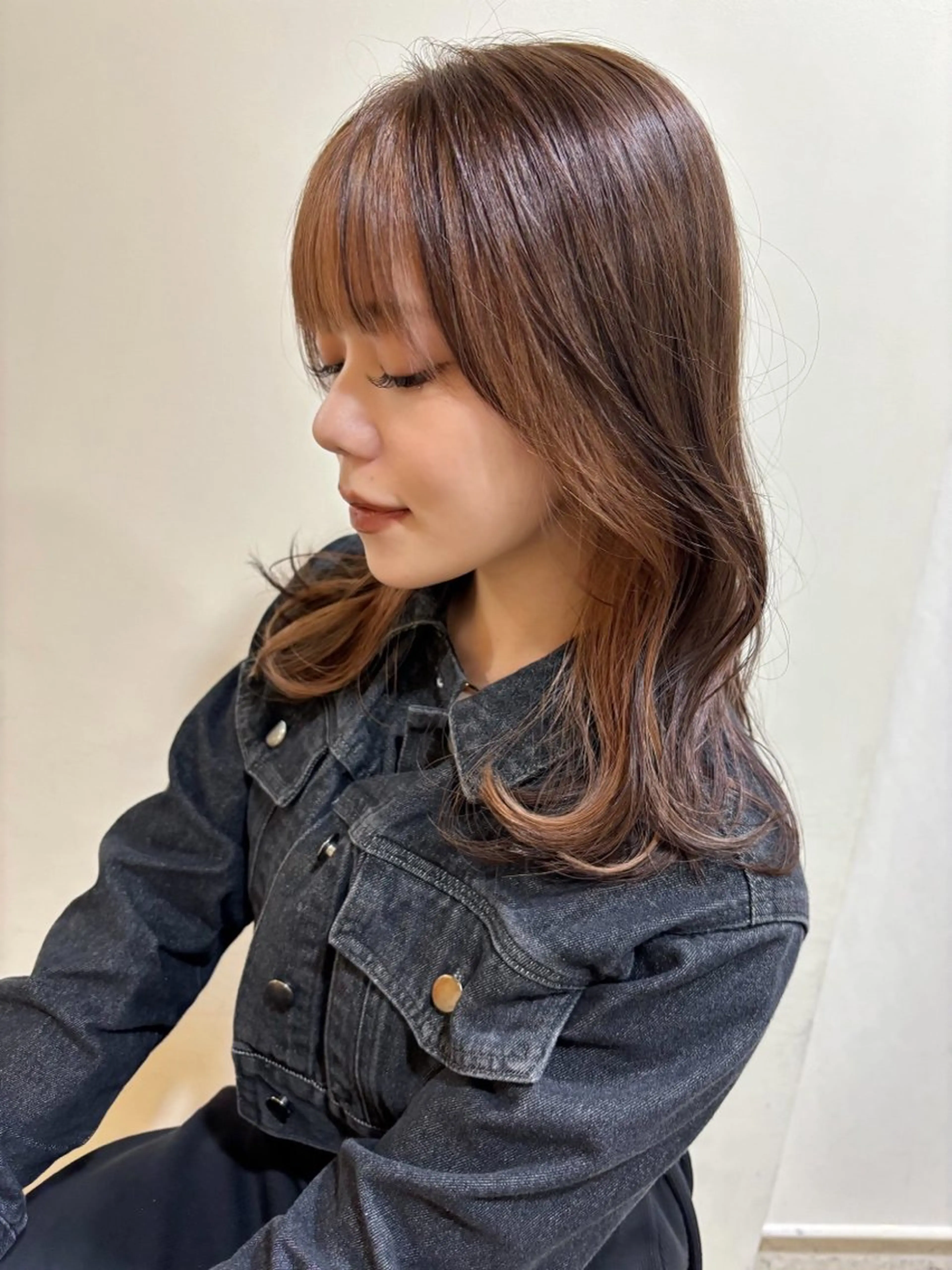 ミディアム カラー インナーカラー カット ヘアカラー トリートメント レイヤー／似合わせ TAKUYAのヘアスタイル