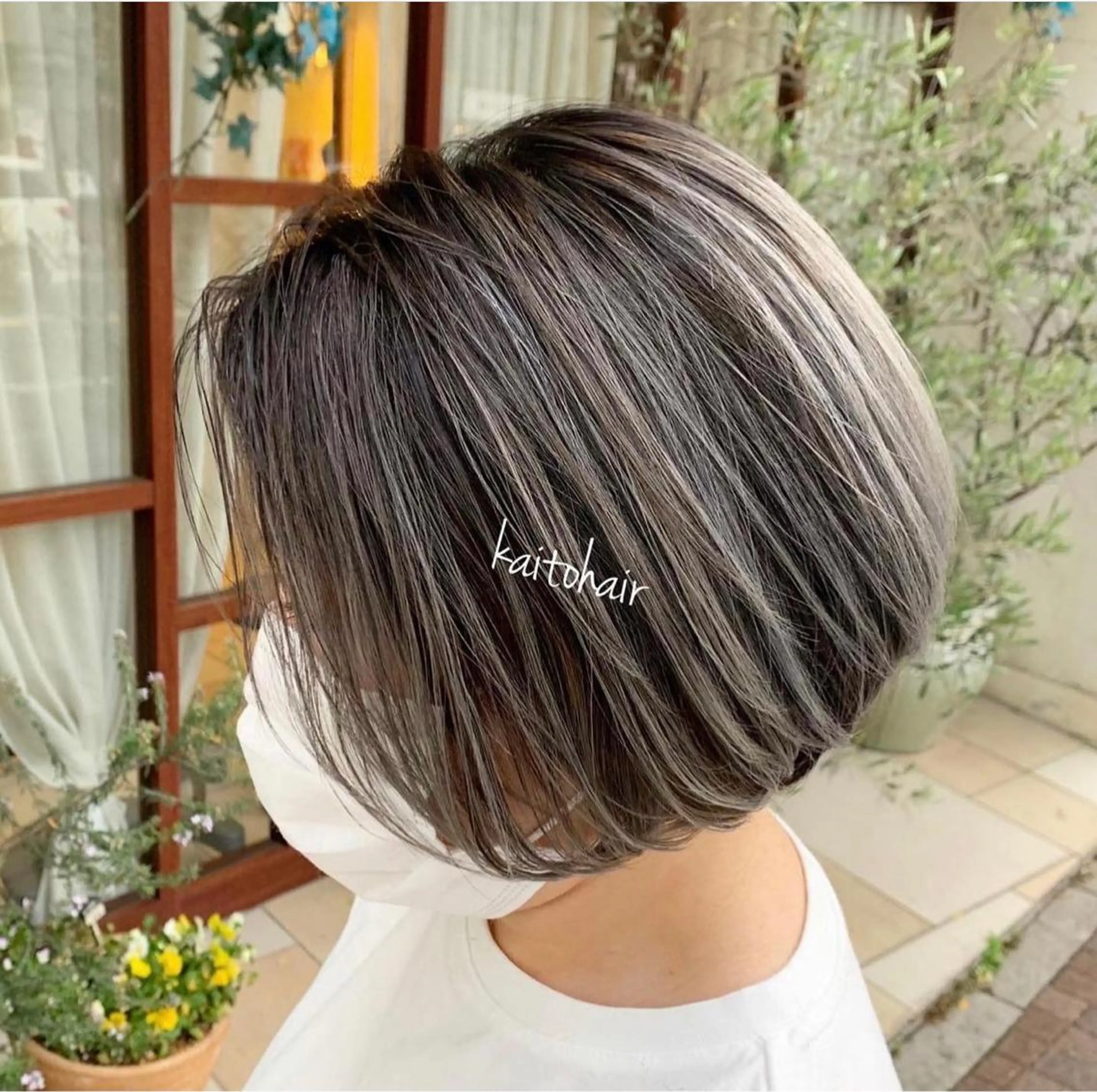 ショート カラー and .のヘアスタイル