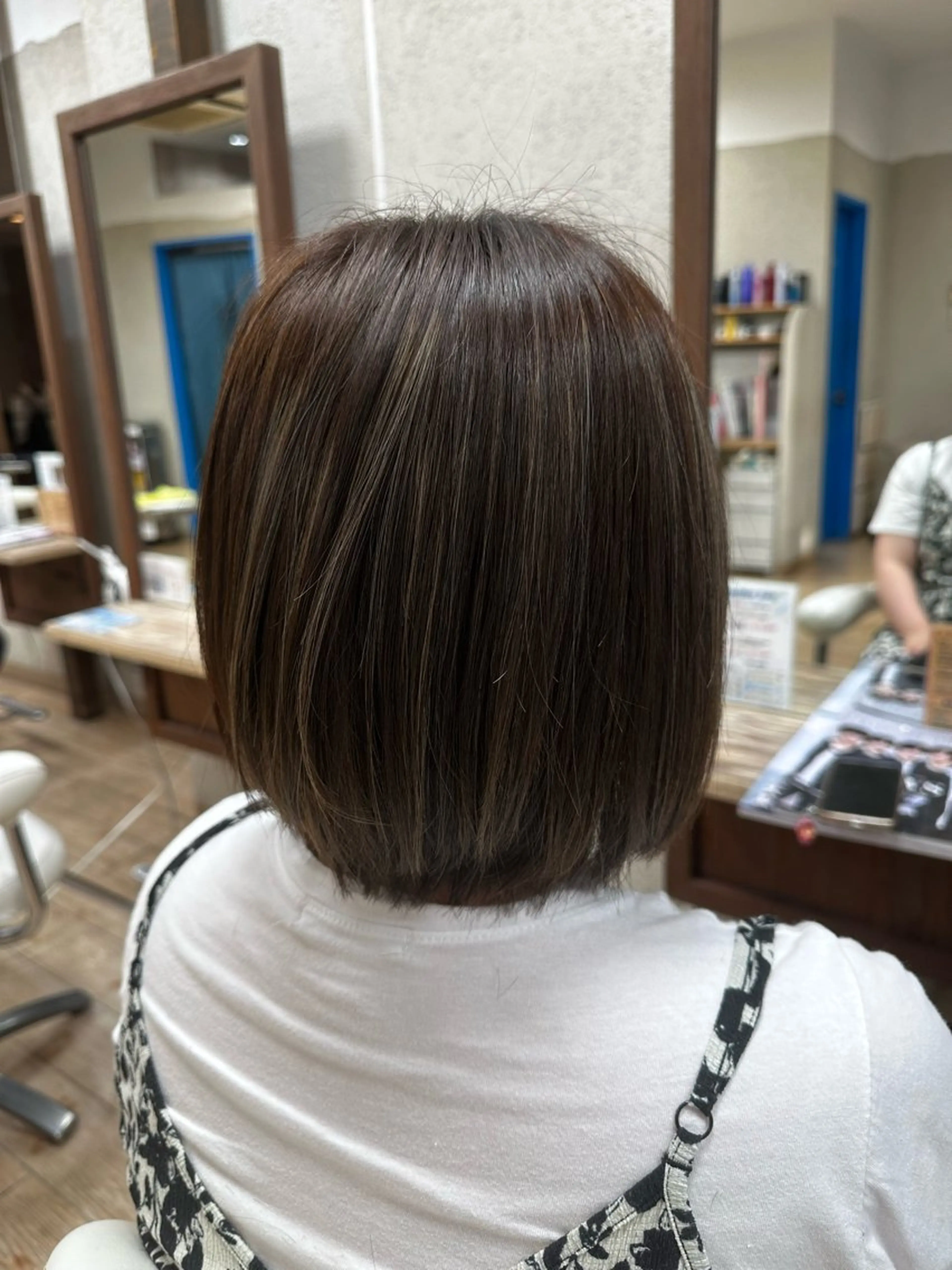 ミディアム カラー ハイライトカラー ハイライト ヘアカラー 阿部 美咲のヘアスタイル