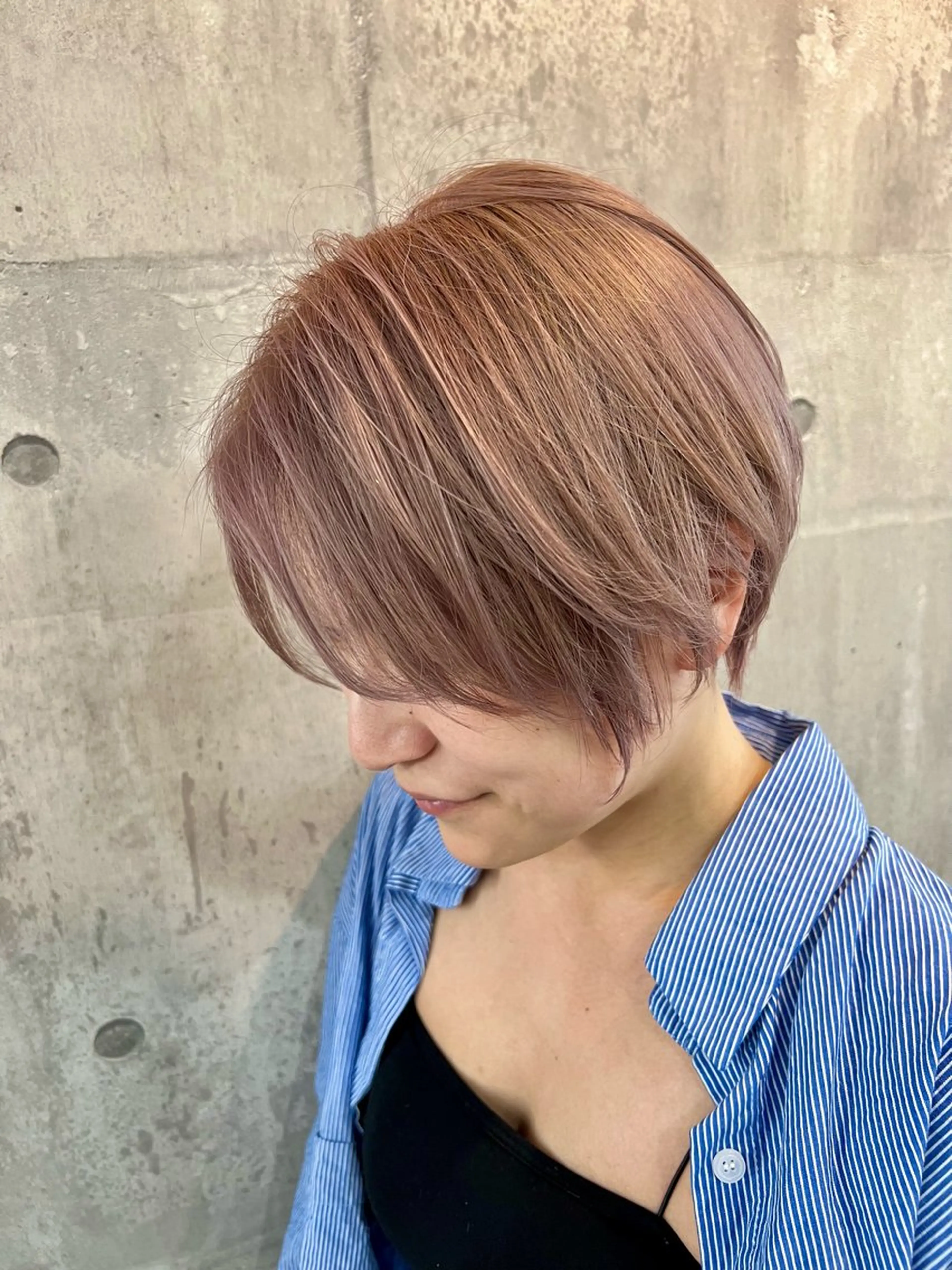 ショート カラー グレージュ ピンクカラー ショートヘア カット ヘアカラー トリートメント 興津/韓国レイヤー ダブルカラー美髪縮毛のヘアスタイル