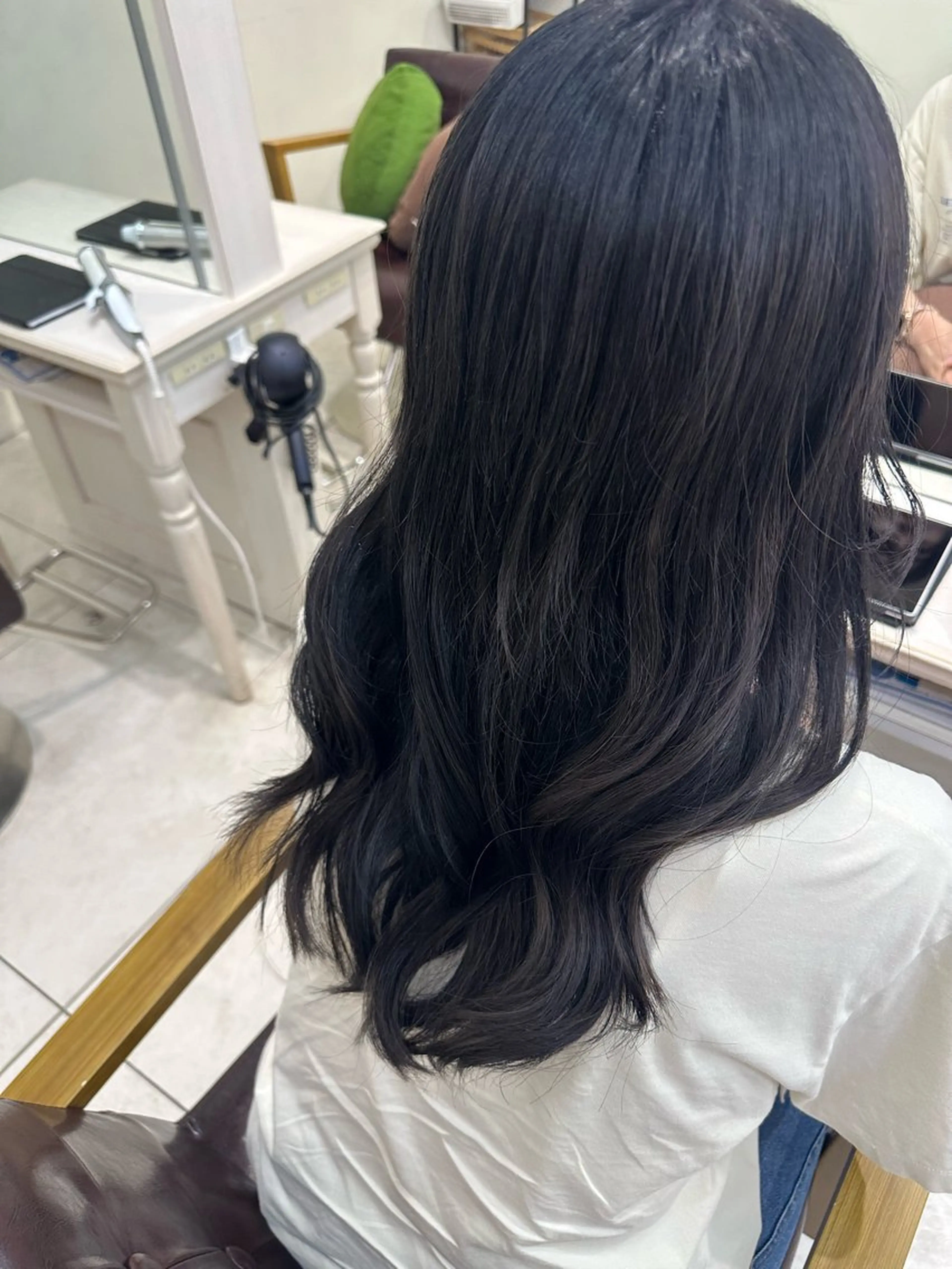 ロング カラー 黒髪 ブリーチ ブルーカラー ブルーブラック euphoria銀座所属・艶髪／ブリーチ🌟 銀座/HARUKAのヘアスタイル