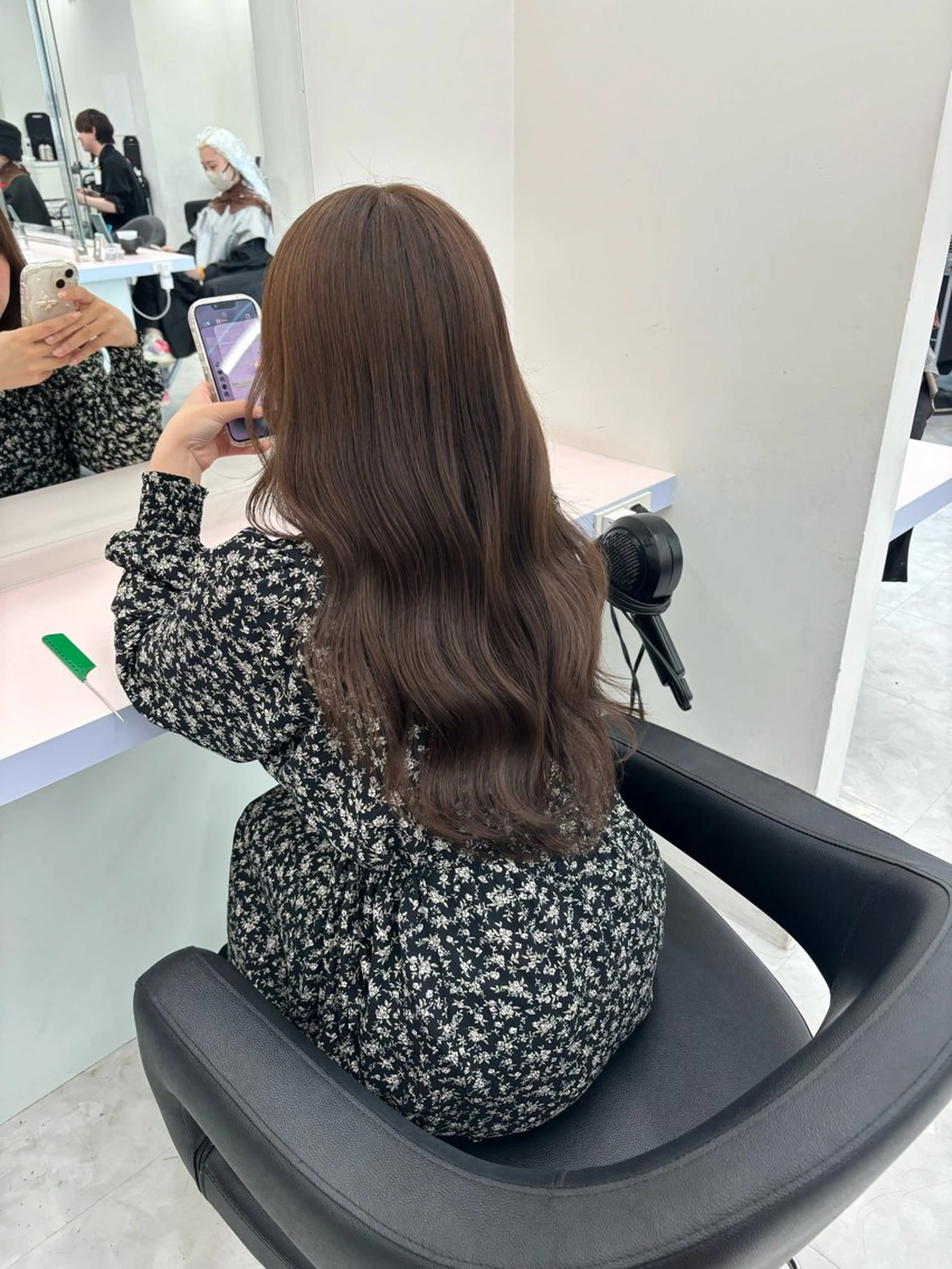 ロング カラー トレンドレイヤー No.1/KOHEIのヘアスタイル
