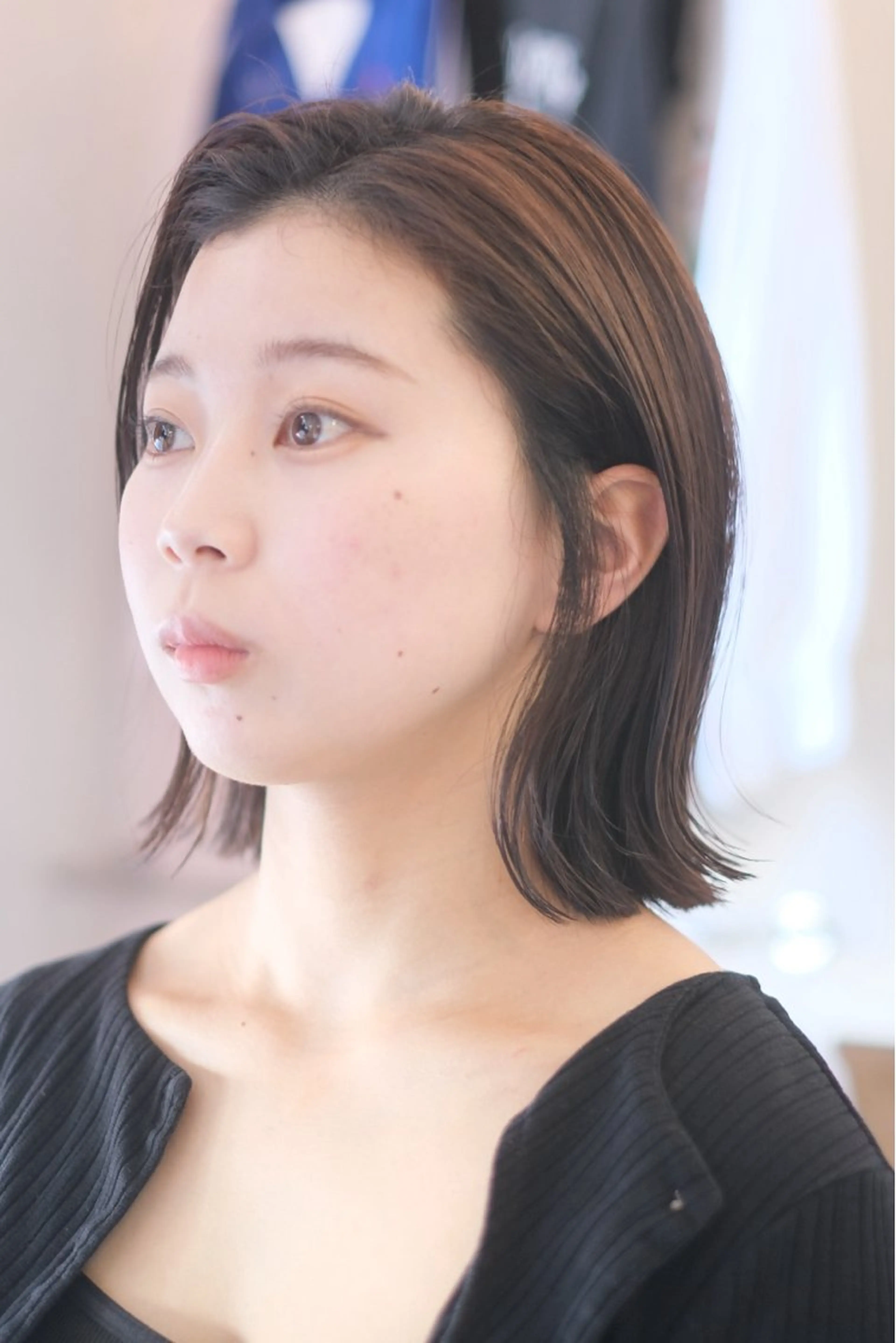 ミディアム 岩村 夏姫のヘアスタイル