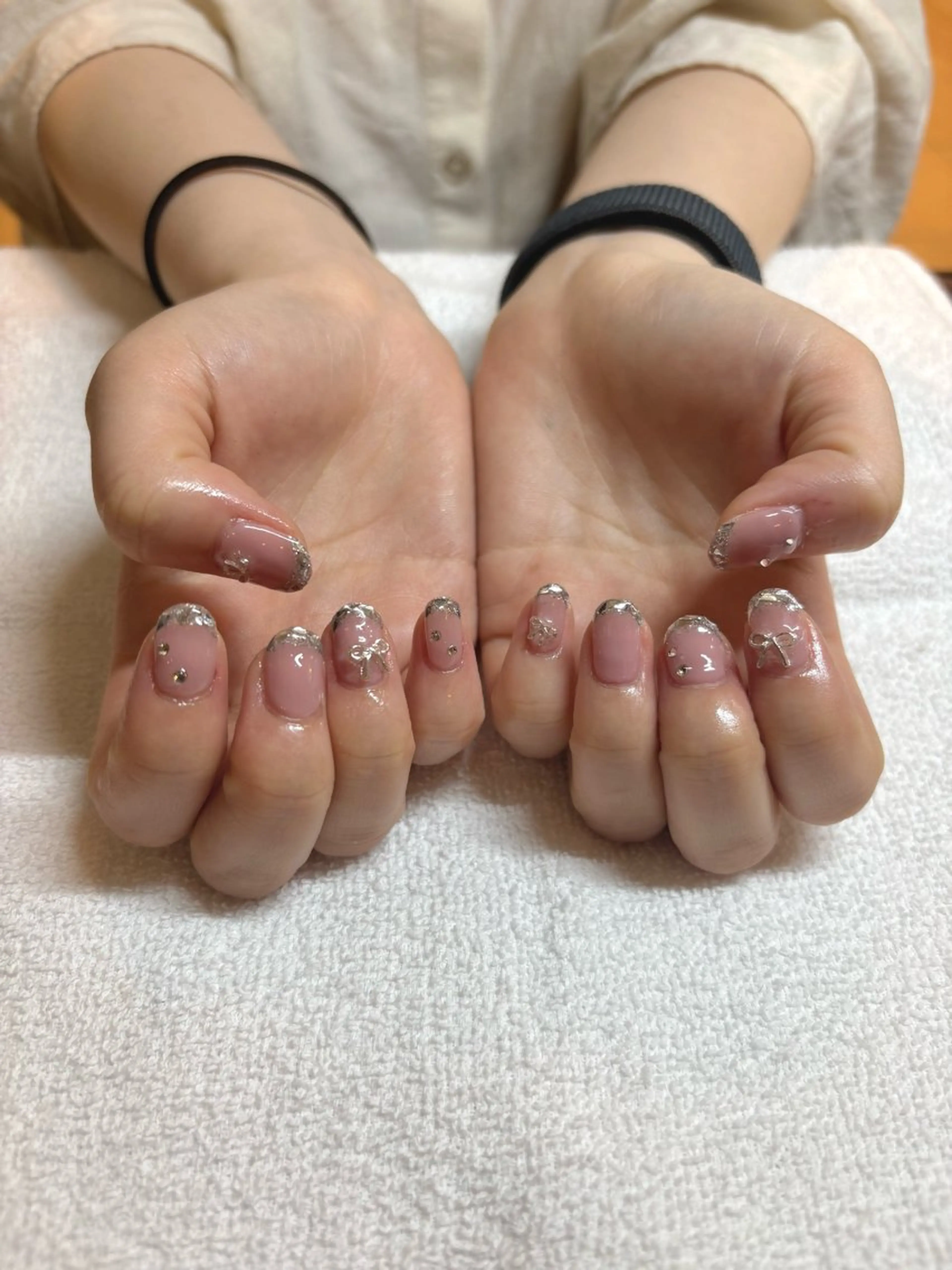 ネイル フレンチネイル ガラスフレンチ ハンドネイル 菊池 菜月のヘアスタイル