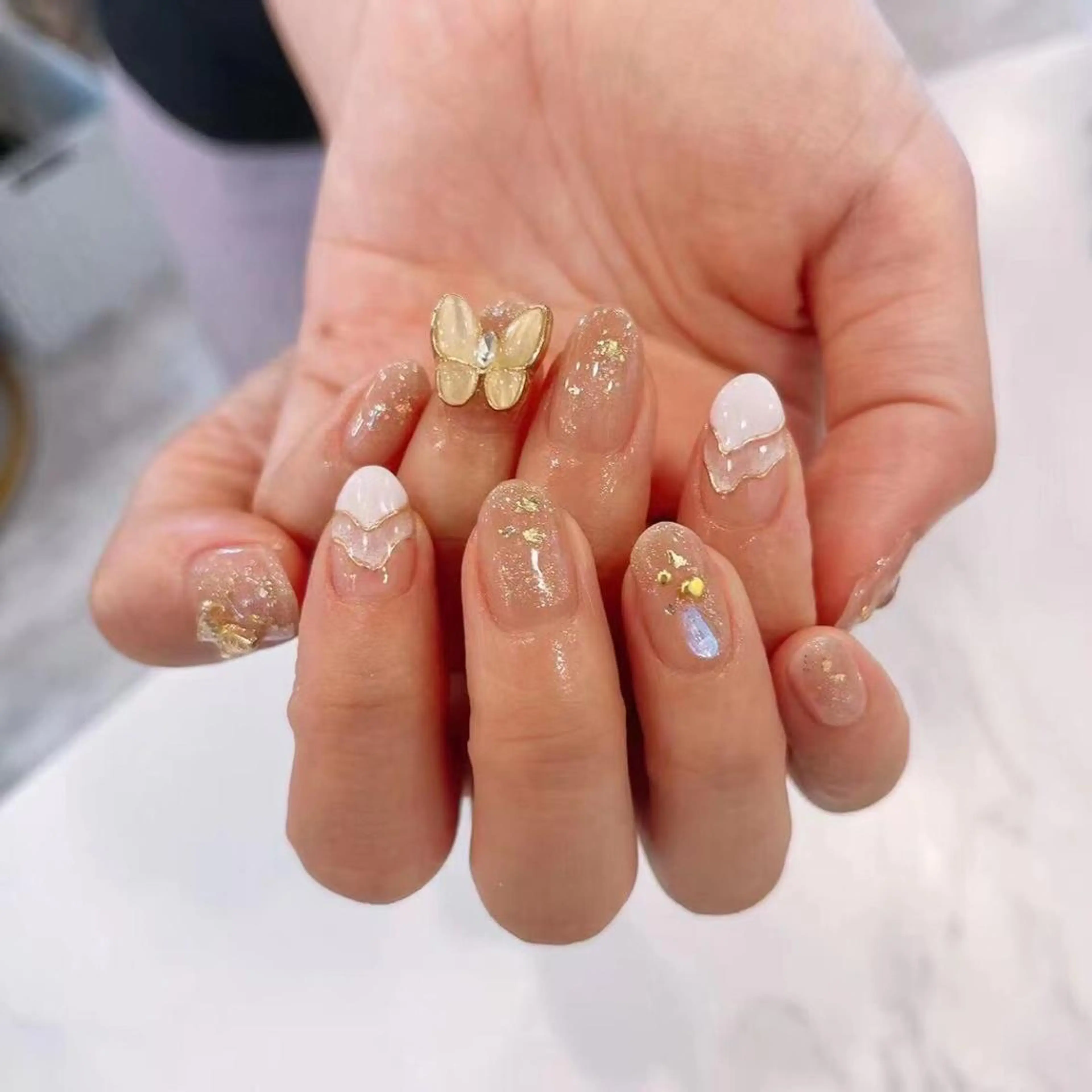 ネイル ハンドネイル MoonNail ユリ🌸のネイルデザイン