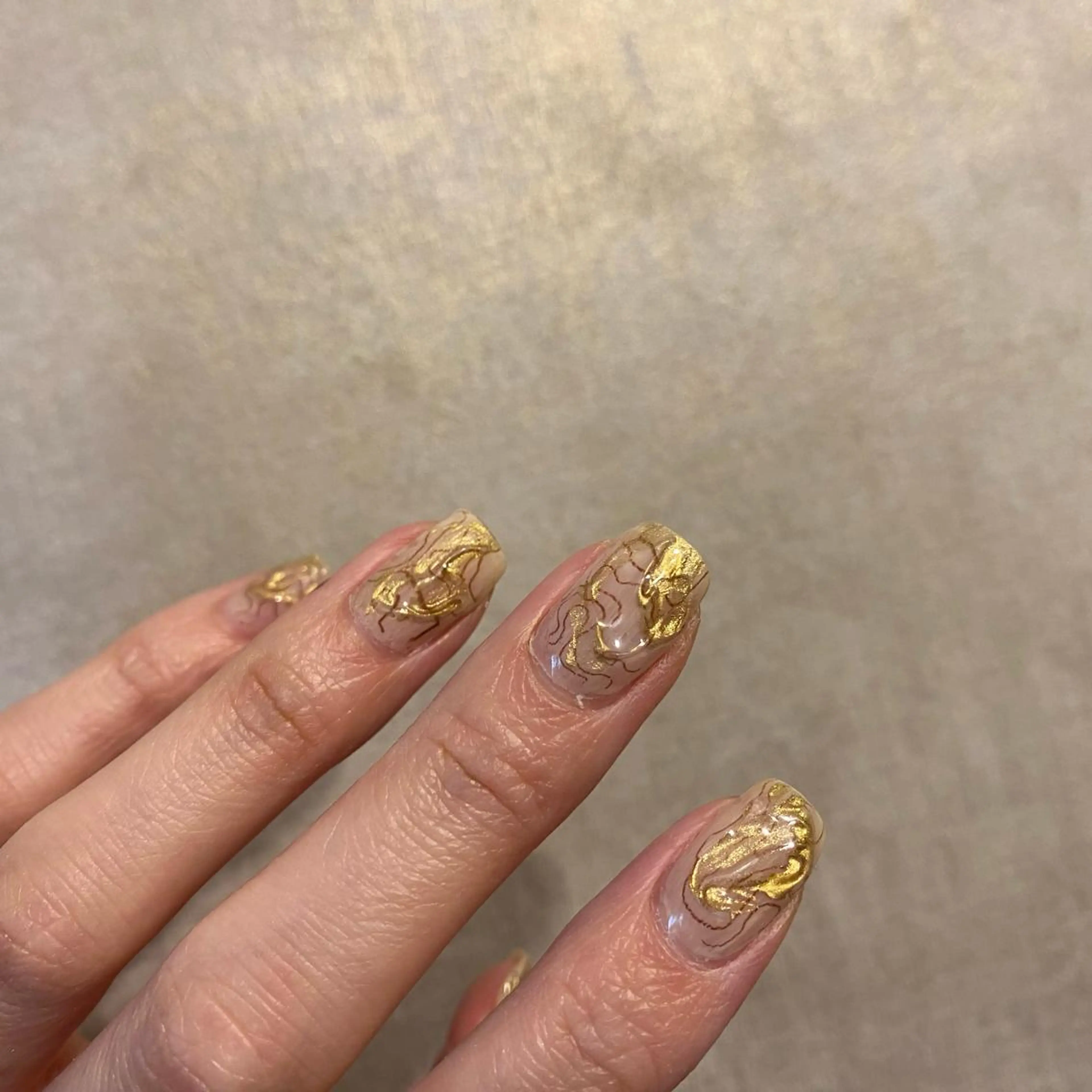 ミディアム ネイル ミラーネイル ニュアンスネイル MARUKO nailのネイルデザイン