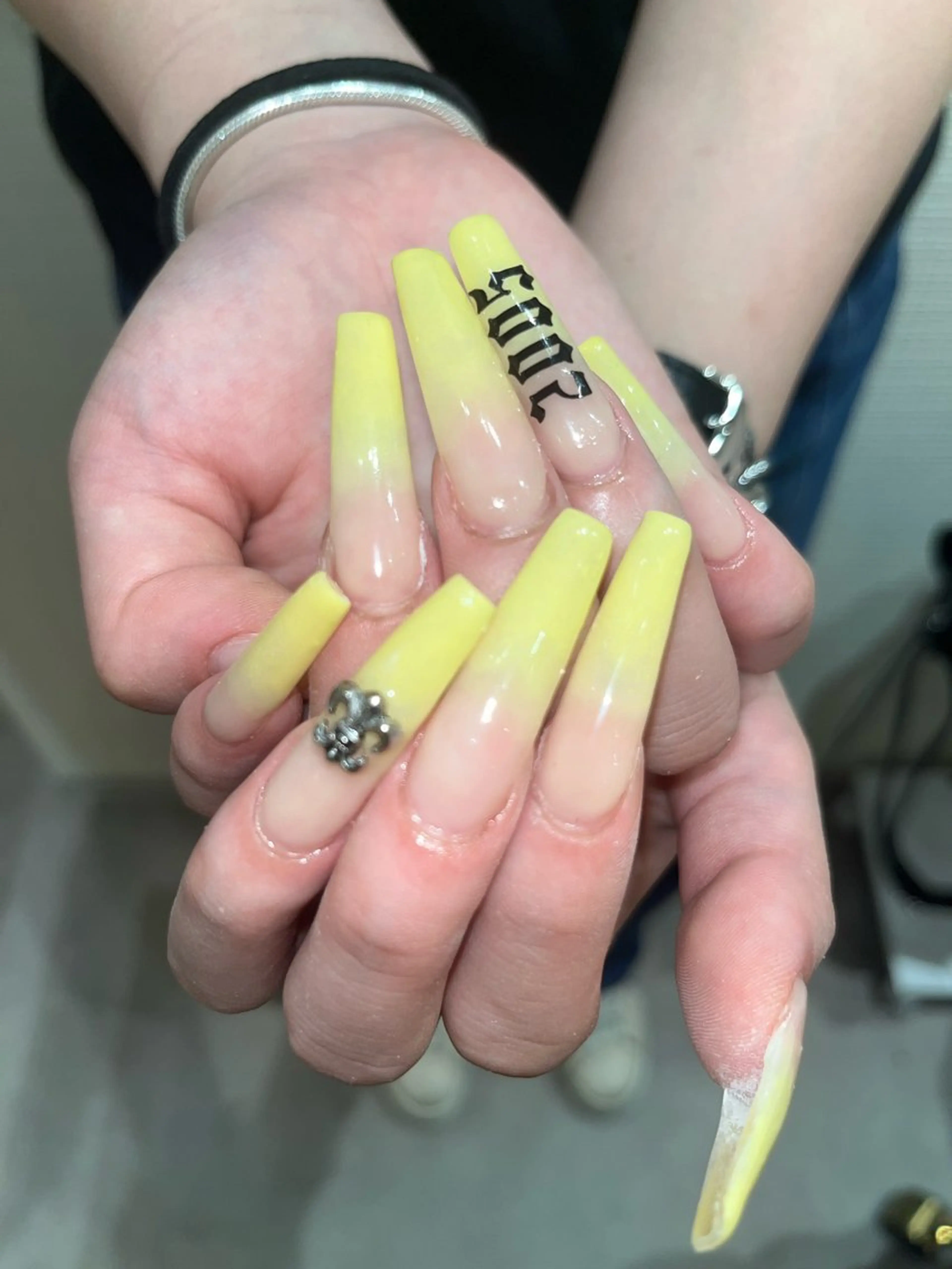 ネイル グラデーション ハンドネイル taminami Lunaのネイルデザイン