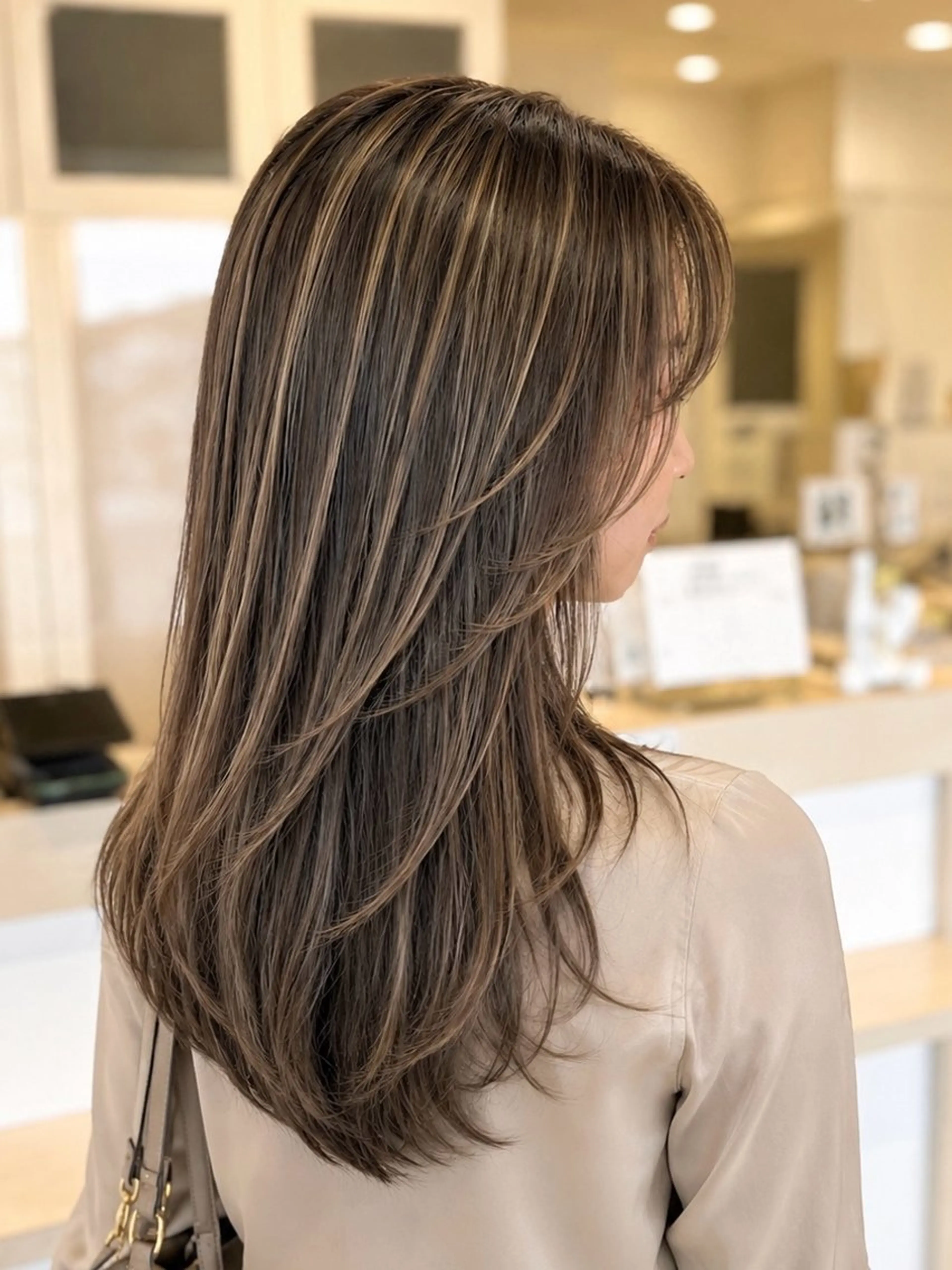セミロング カラー カット ヘアカラー トリートメント 金子 直樹のヘアスタイル