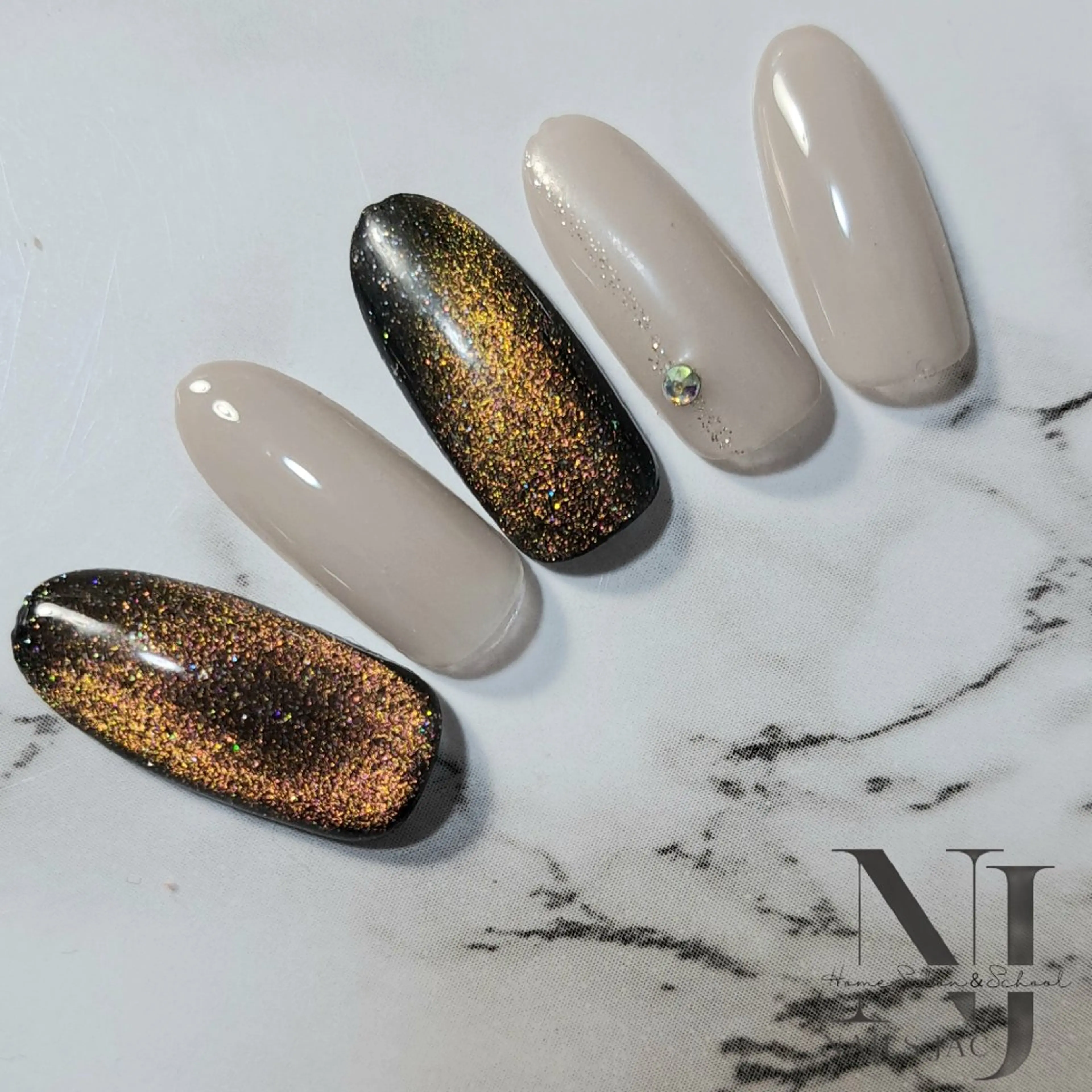 ネイル マグネットネイル ハンドネイル NAILS JACのネイルデザイン