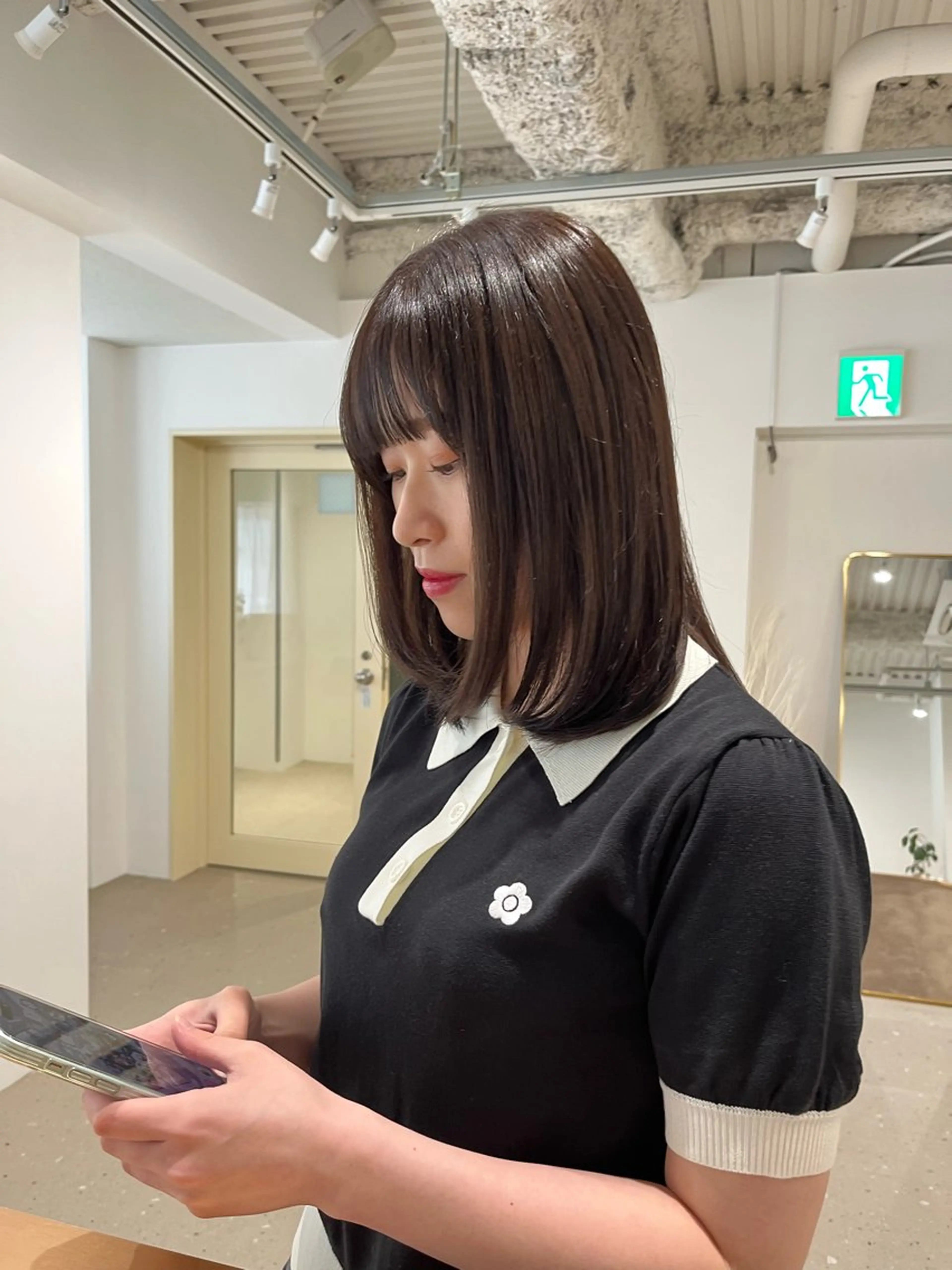 ミディアム カラー 阪本 桃のヘアスタイル