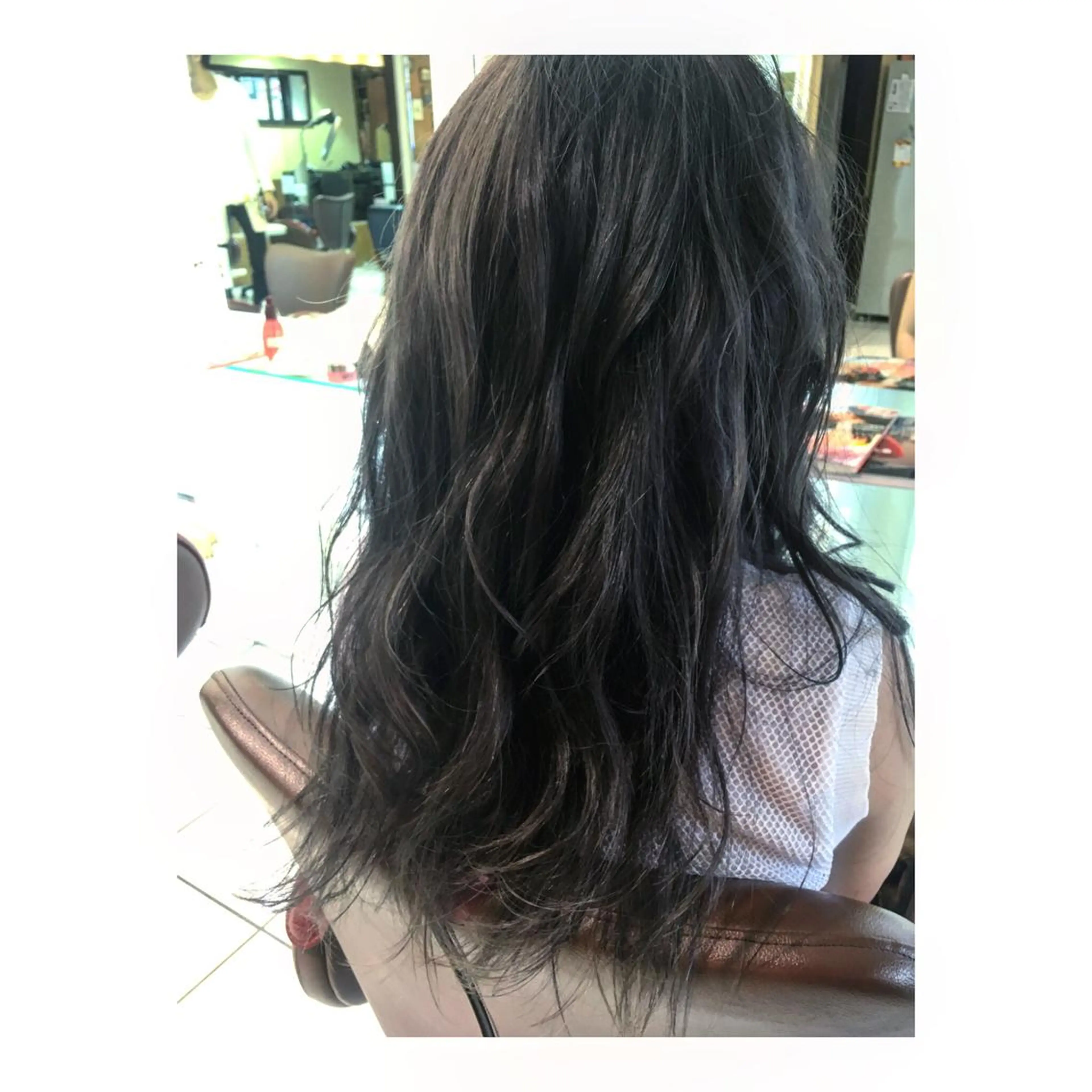 ミディアム セミロング ロング カラー アッシュ ダークアッシュ 🪐脱白髪染め 🪐松尾菜々美のヘアスタイル