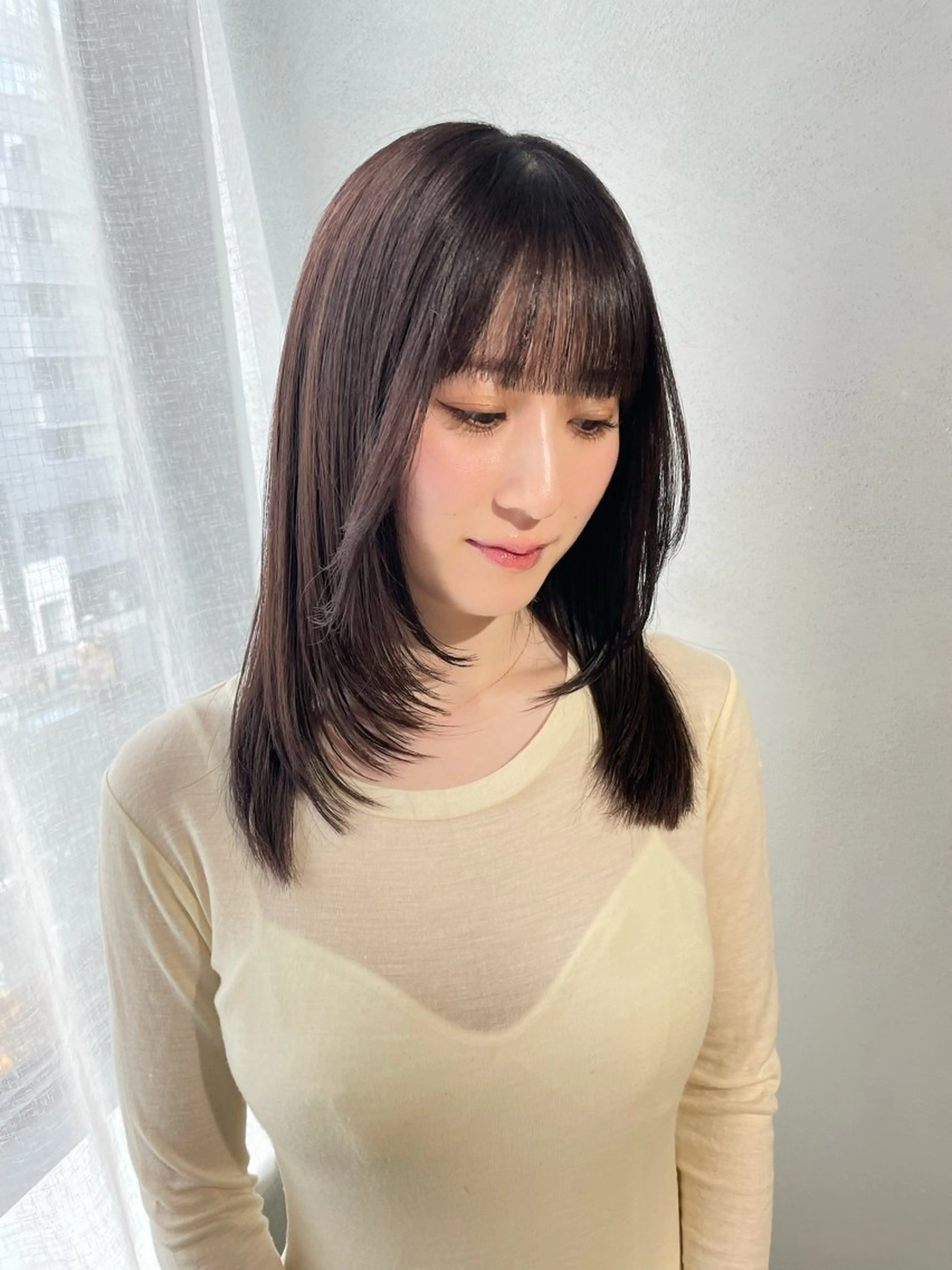 ミディアム カラー 透明感カラー 顔まわりレイヤー レイヤーカット カット ヘアカラー トリートメント 【表参道】Ruri デジタルパーマのヘアスタイル