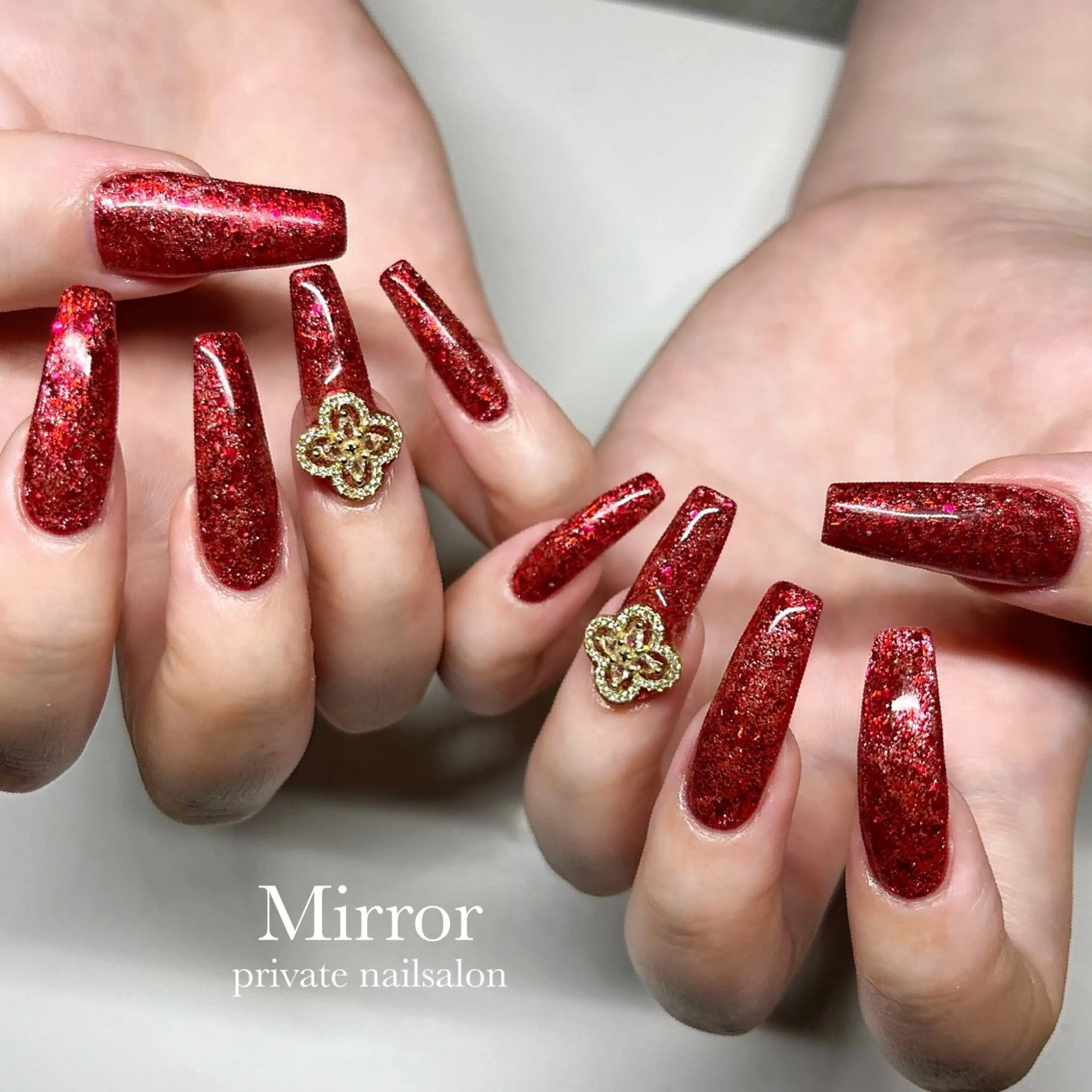 ネイル nailsalon Mirrorのネイルデザイン