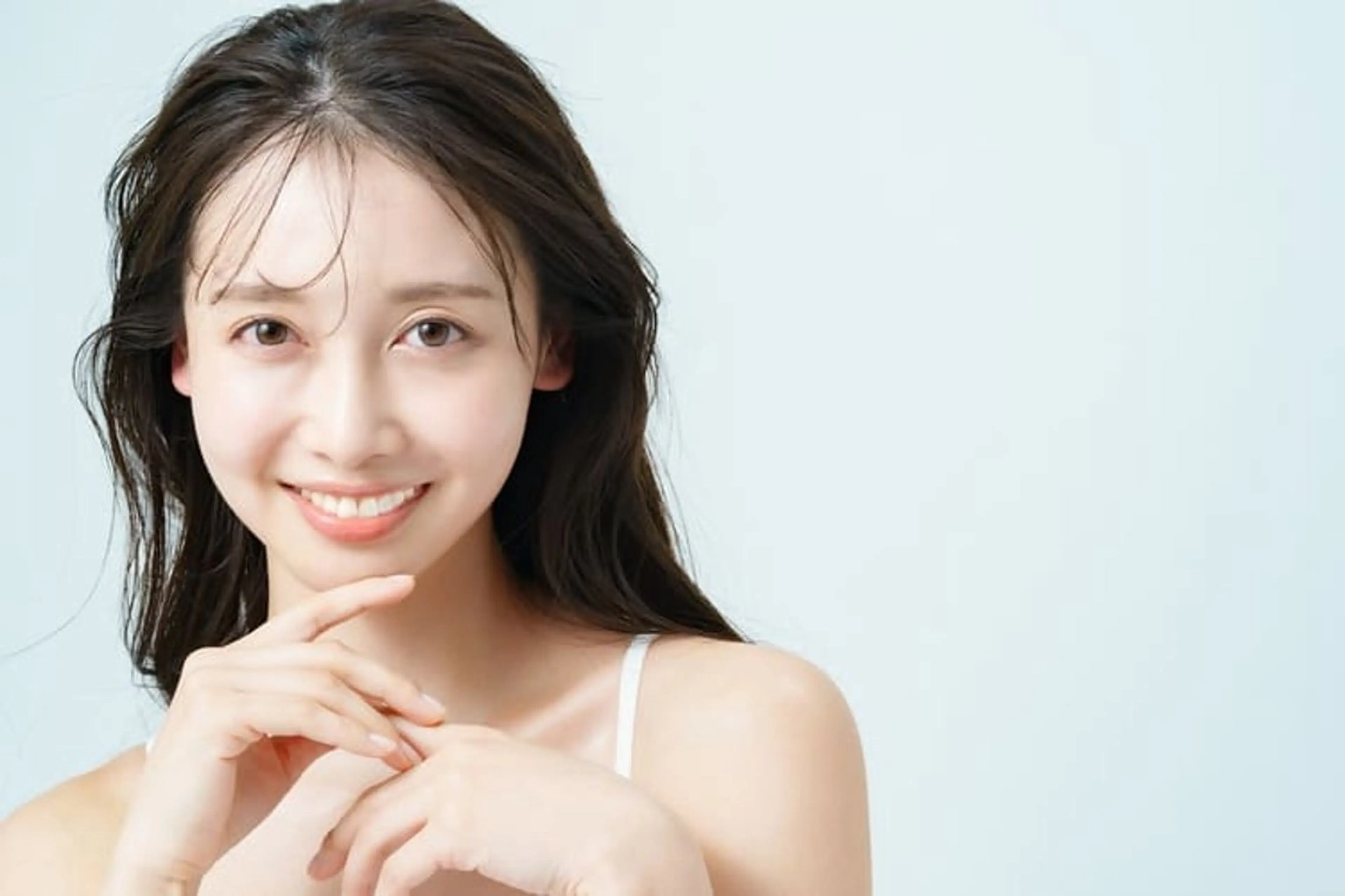 ネイル ブライダルネイル ホワイト aliaハーブ水光店 エステティシャン募集のエステ・リラクイメージ