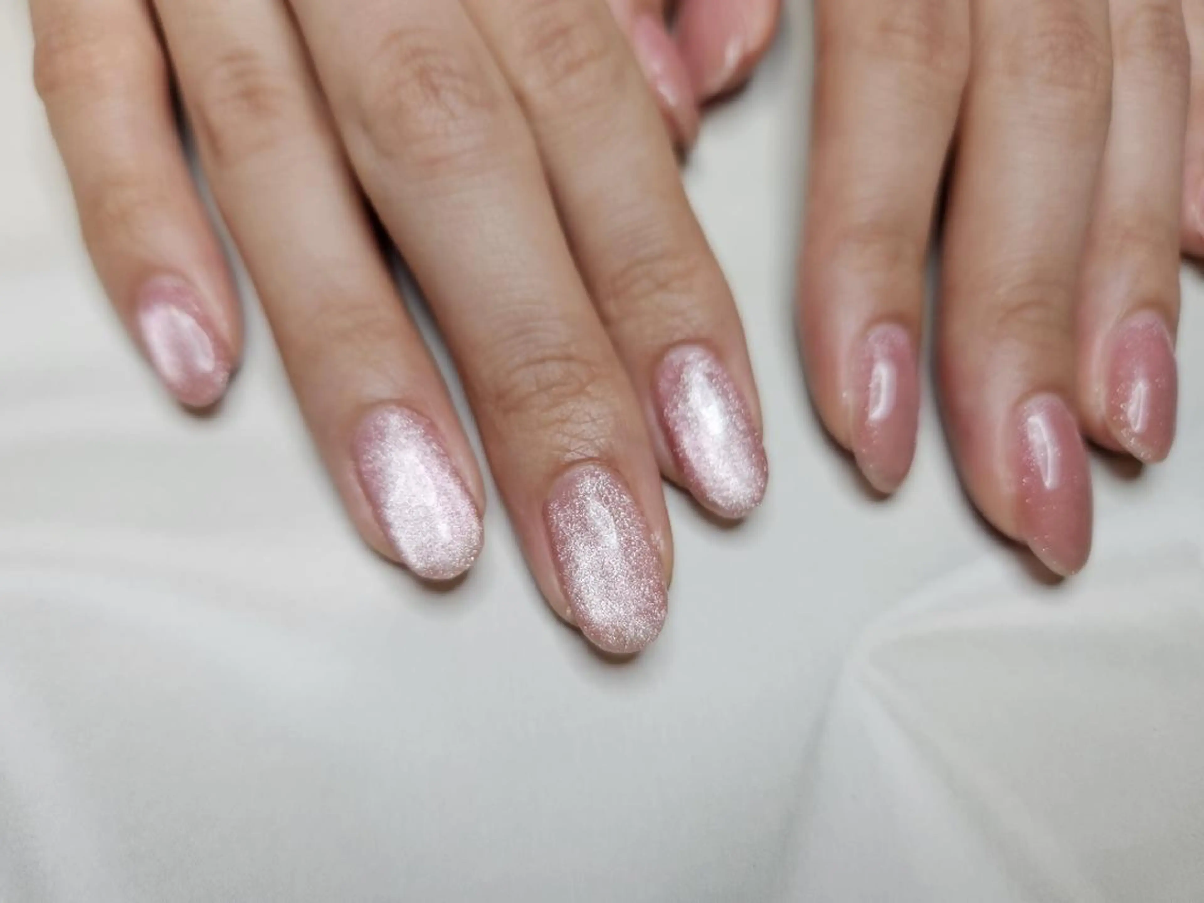 ネイル マグネットネイル ラヴィアン ローズのネイルデザイン