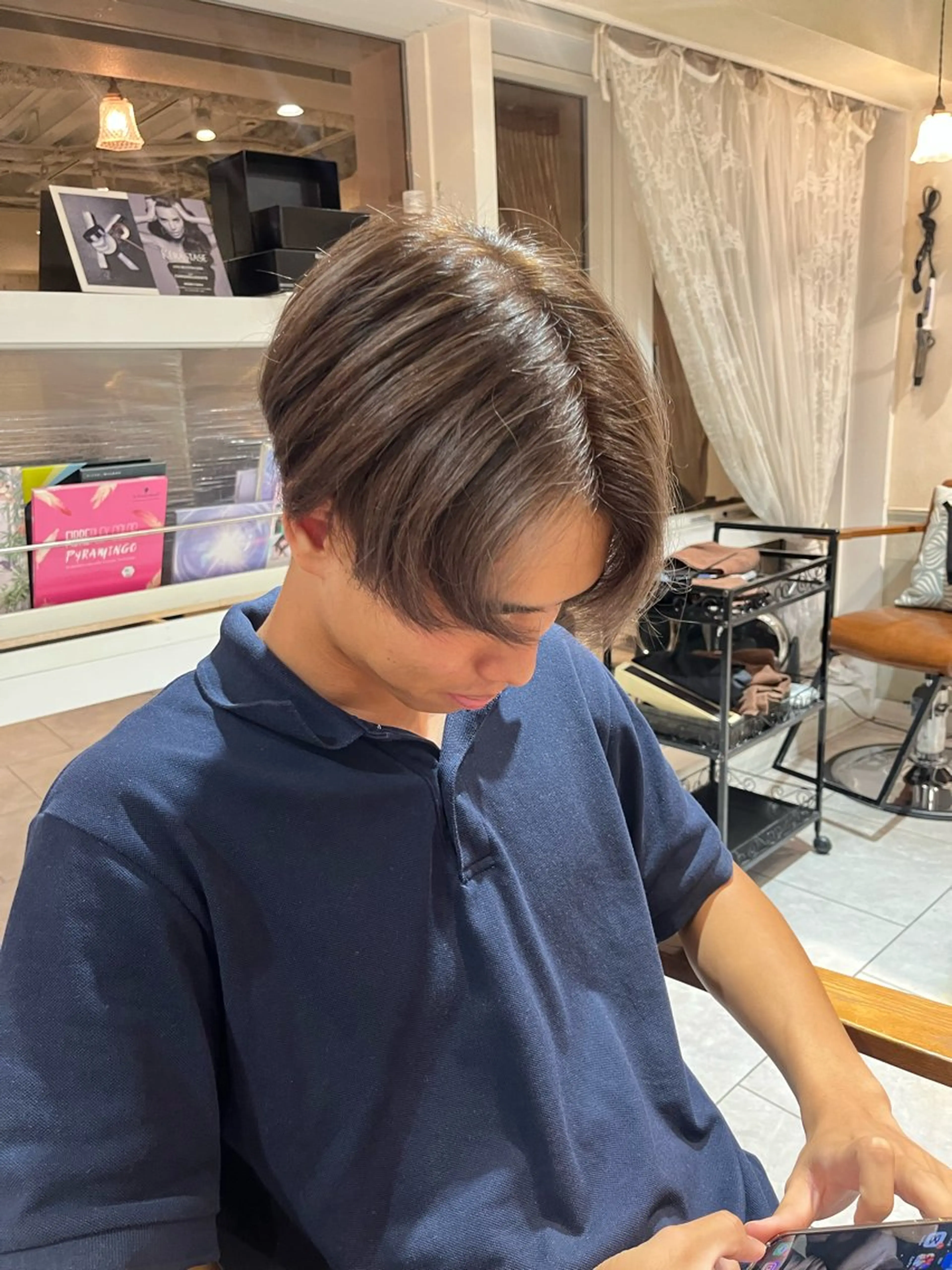 カラー 清水 菜花のヘアスタイル