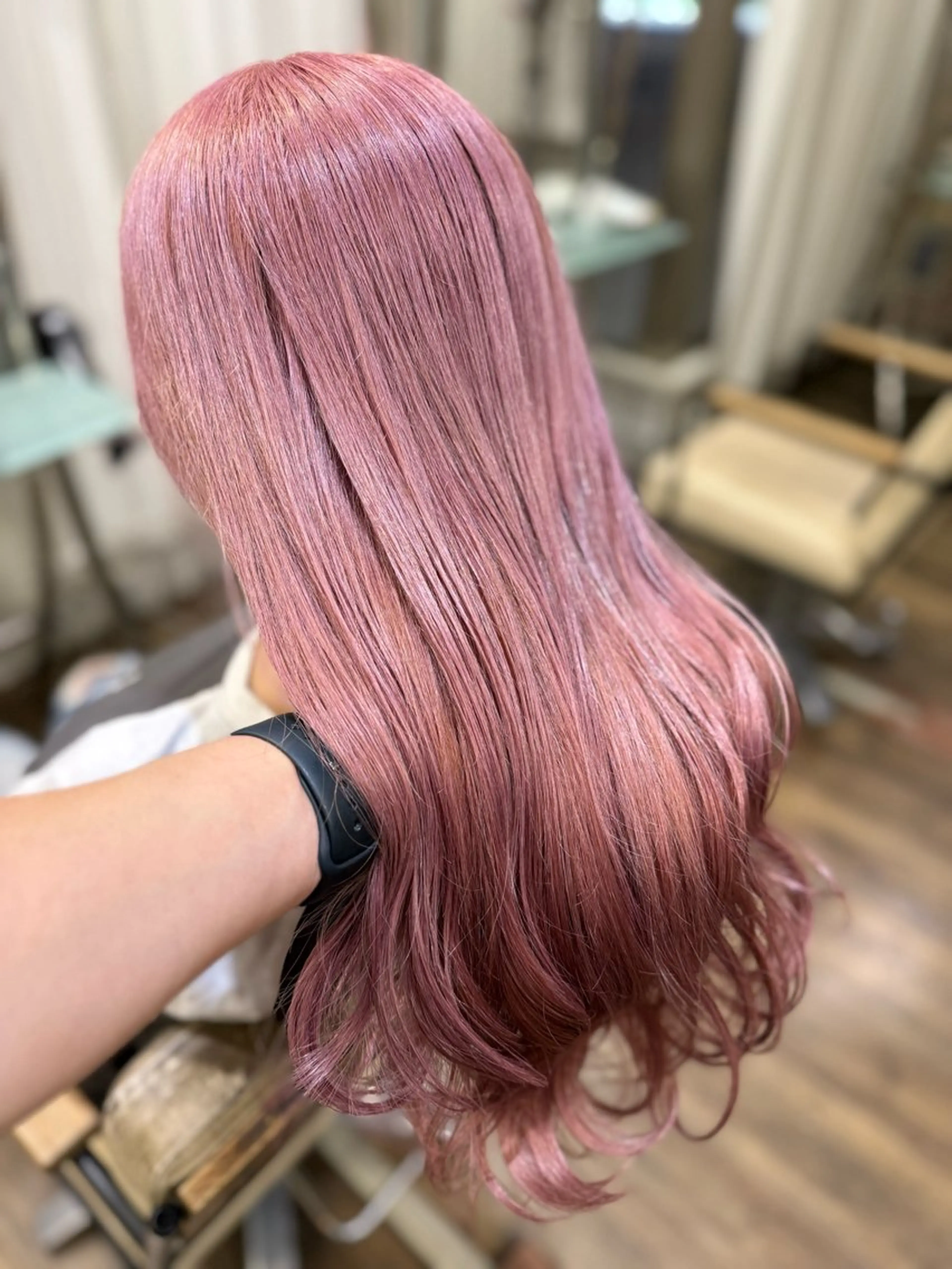 セミロング カラー パーマ ヘアアレンジ ブリーチ ピンクカラー カット ヘアカラー トリートメント 👑指名率No.1 👑坂口飛翔のヘアスタイル