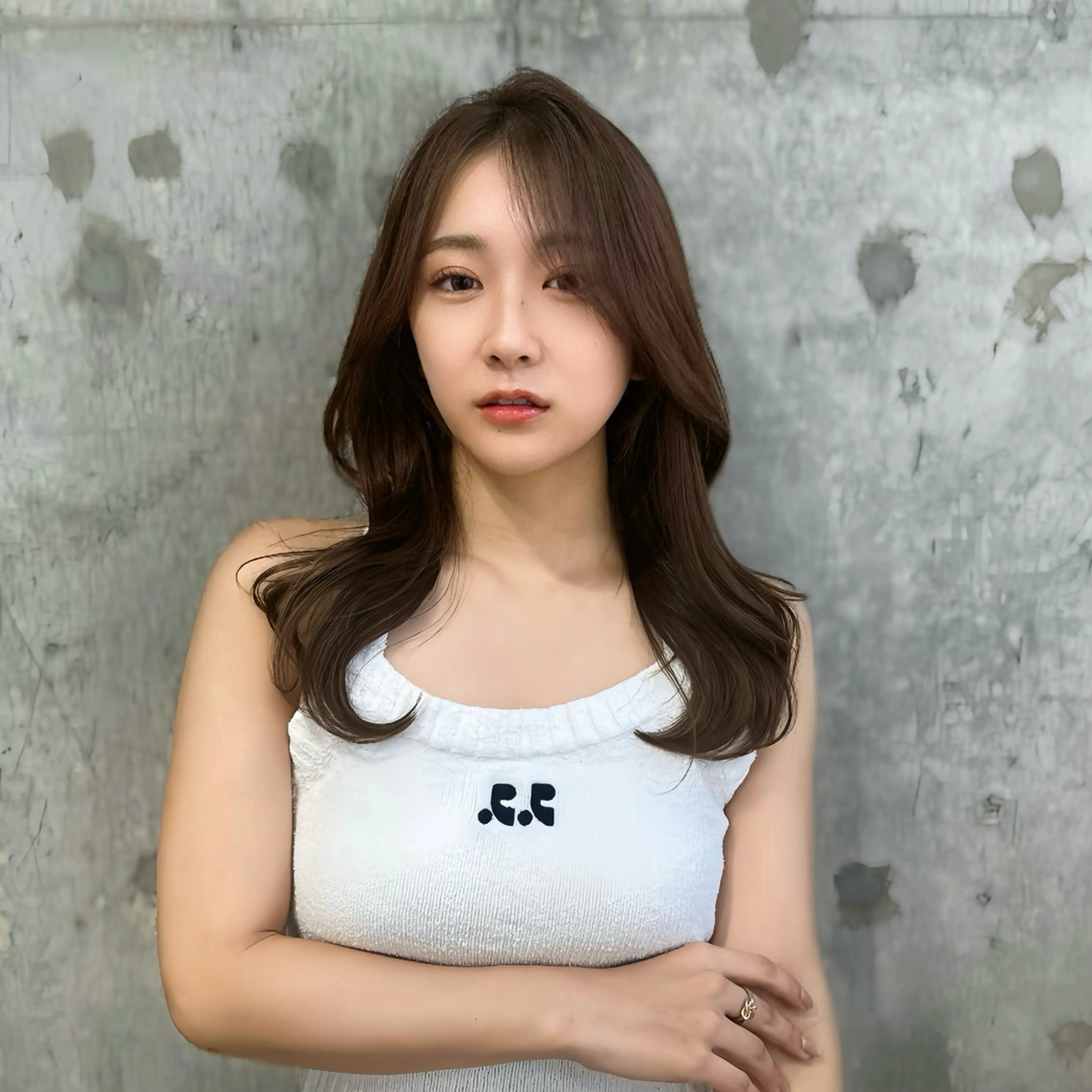 ミディアム カラー ベージュカラー ブラウンカラー ショコラブラウン 韓国風ヘア カット ヘアカラー トリートメント ヘッドスパ 髪質改善/韓国ヘア レイヤー/新宿/ロミのヘアスタイル