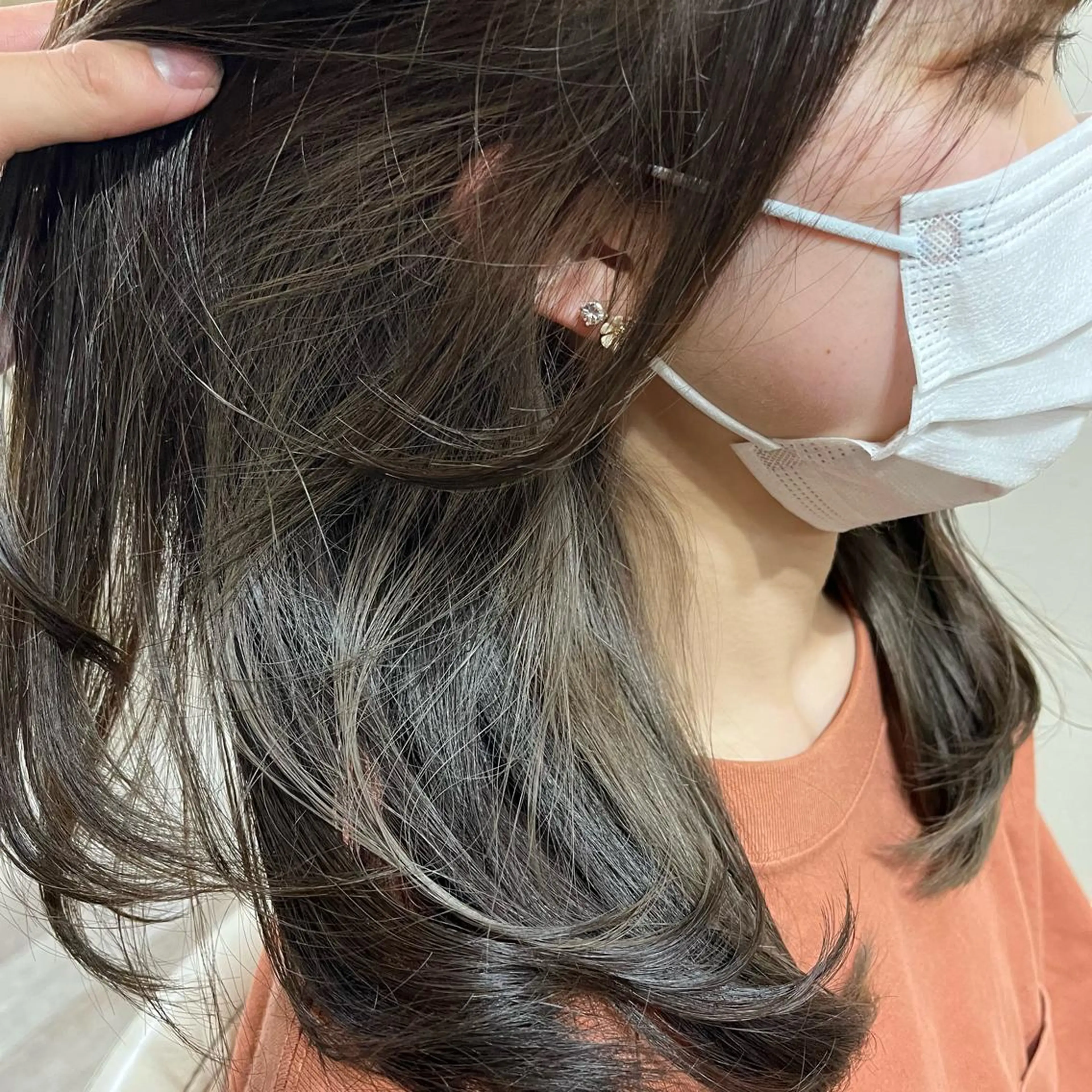セミロング カラー ブリーチ グレージュ カラー職人 なかもと たつひろのヘアスタイル
