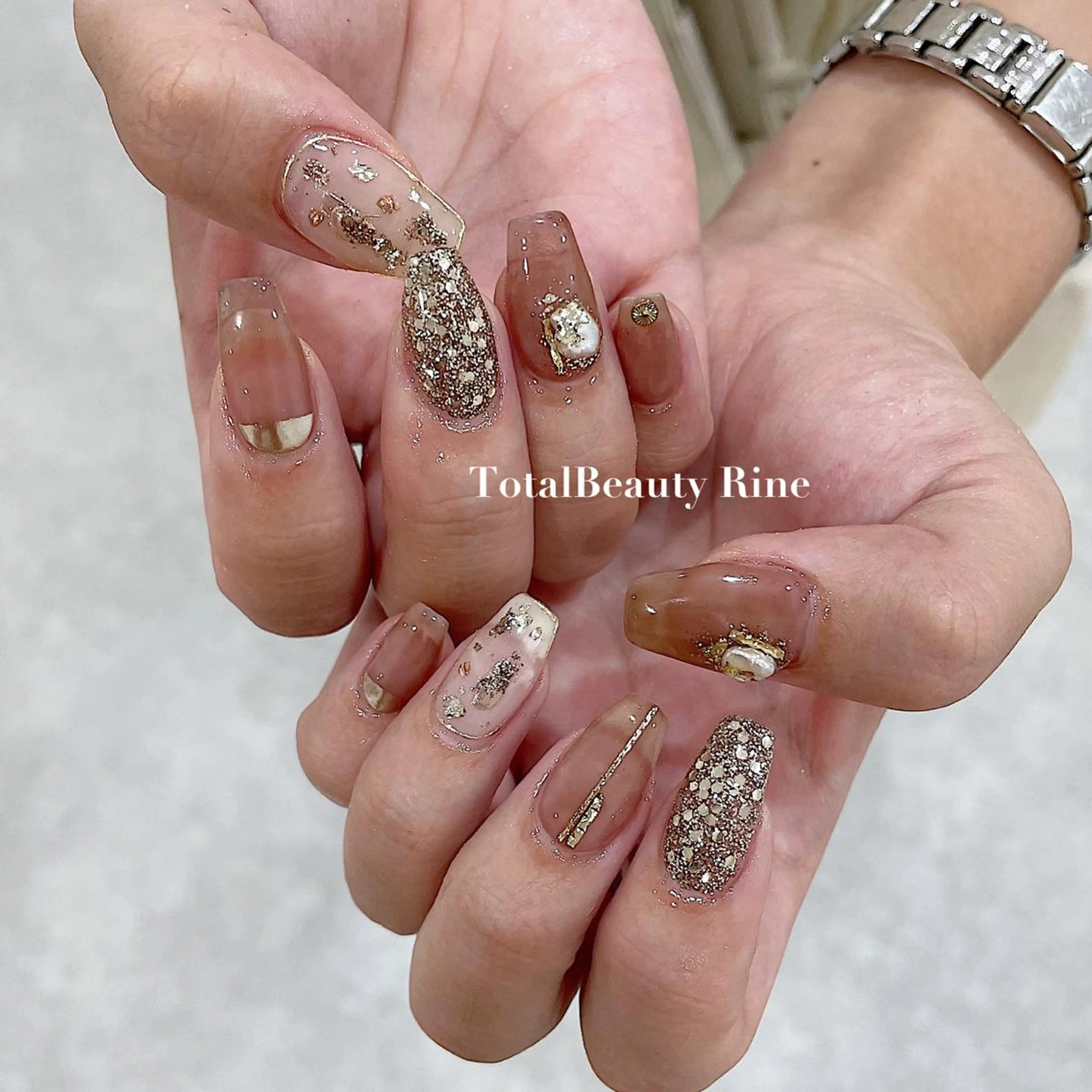 ネイル Rine 放出 (リネ)のネイルデザイン