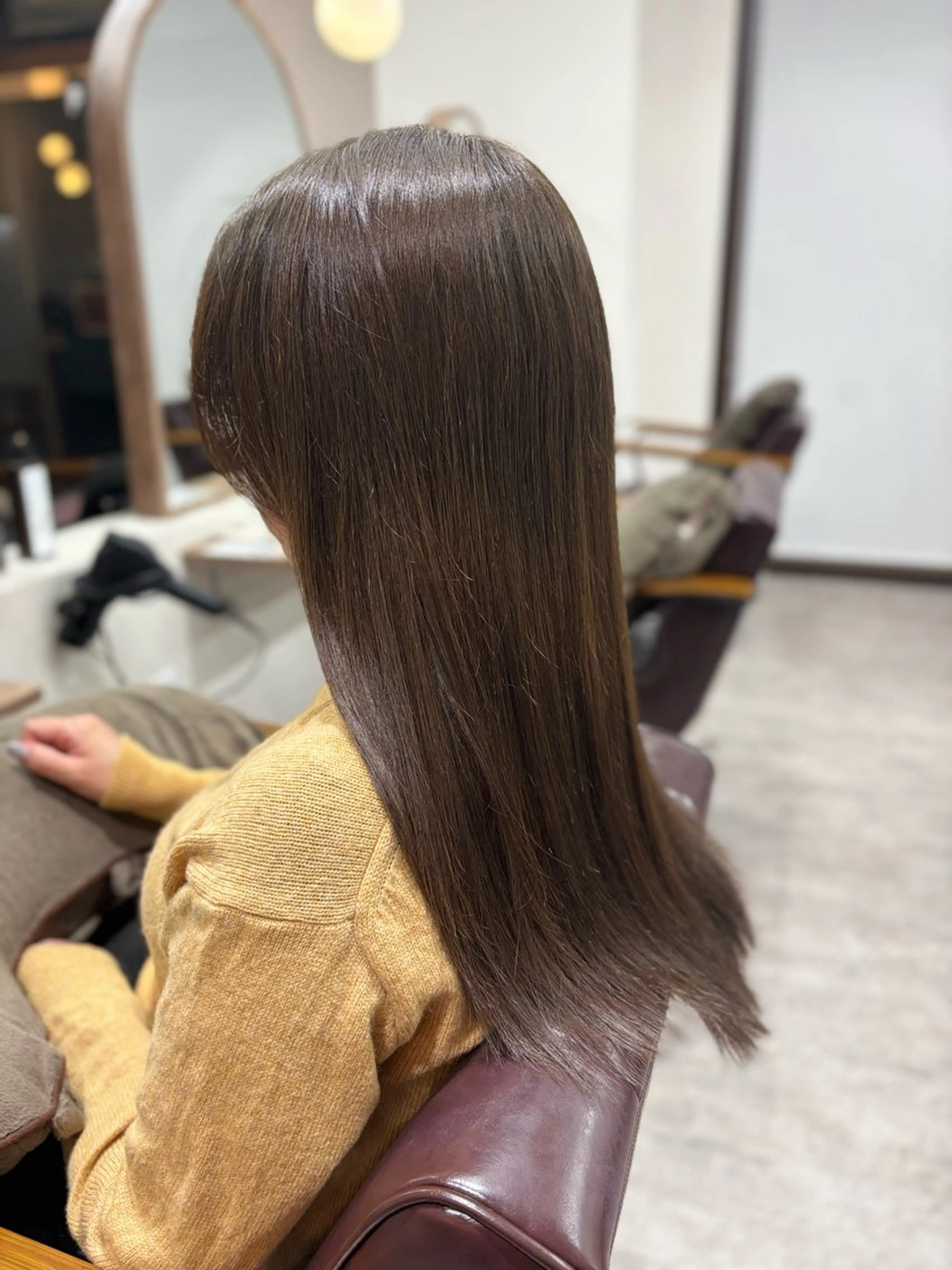 ロング カラー ベージュカラー オリーブベージュ 高橋 心のヘアスタイル