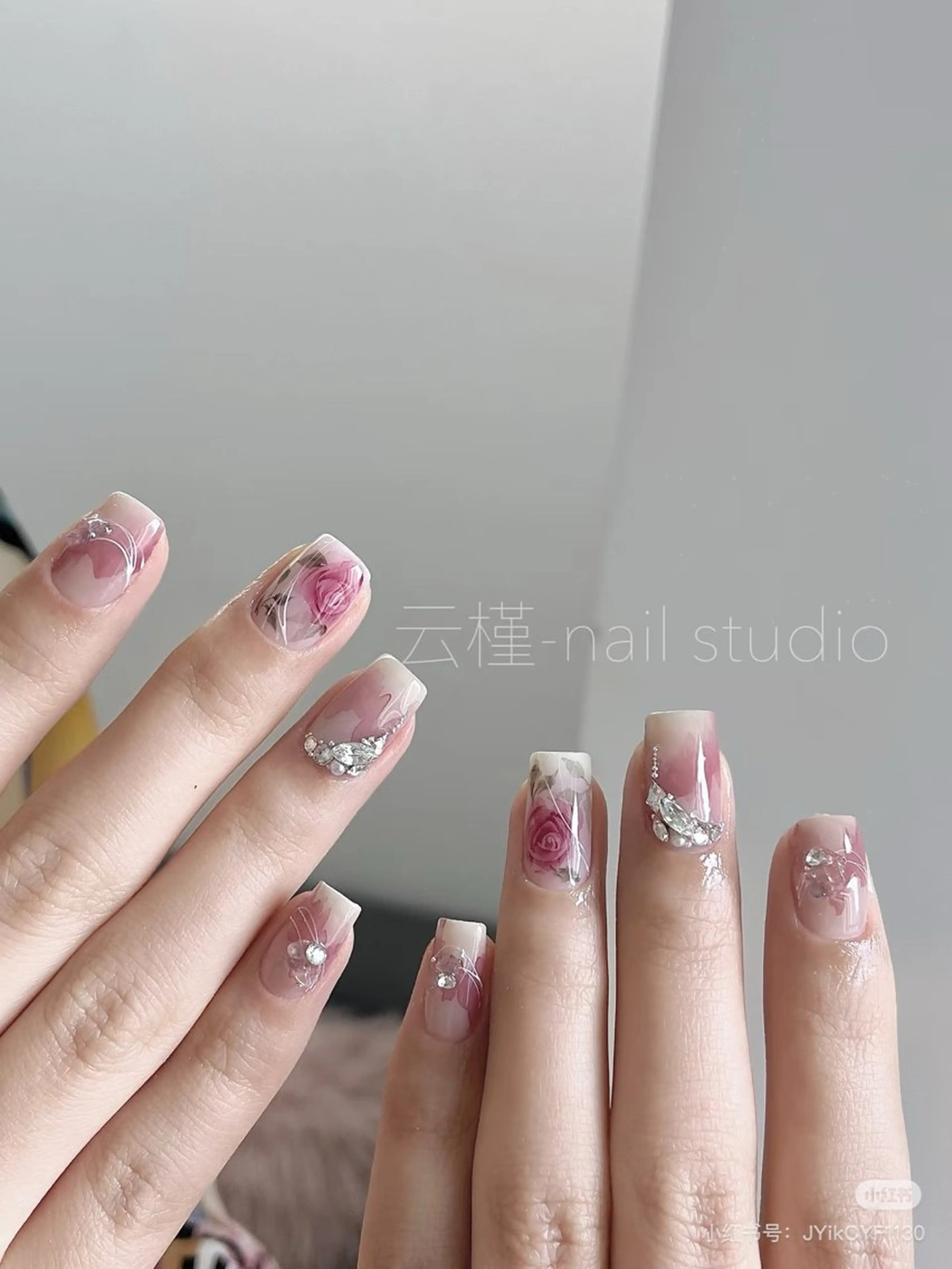 ネイル 中山 美月のネイルデザイン