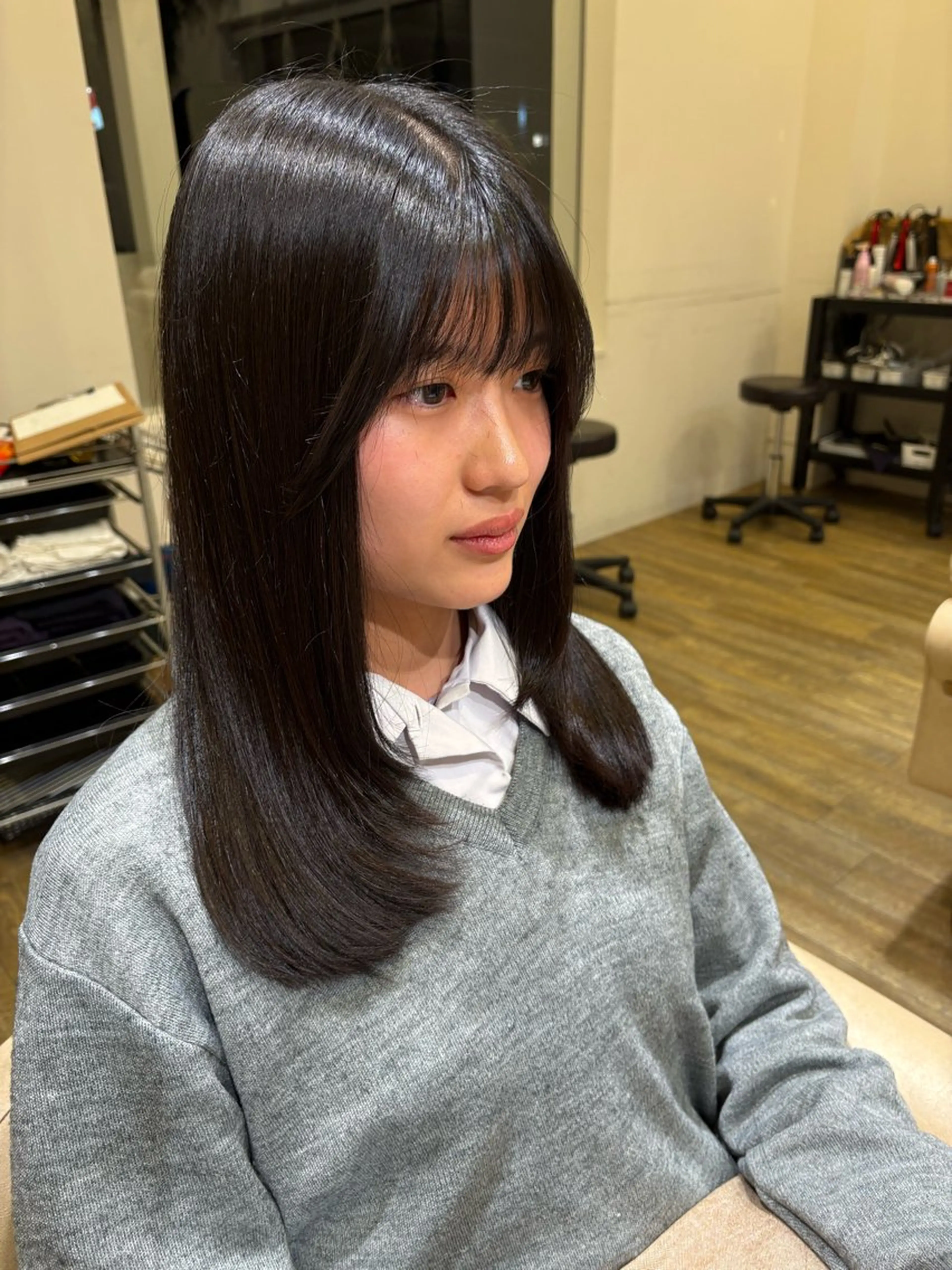 セミロング レイヤーカット MAHAE 中司のヘアスタイル