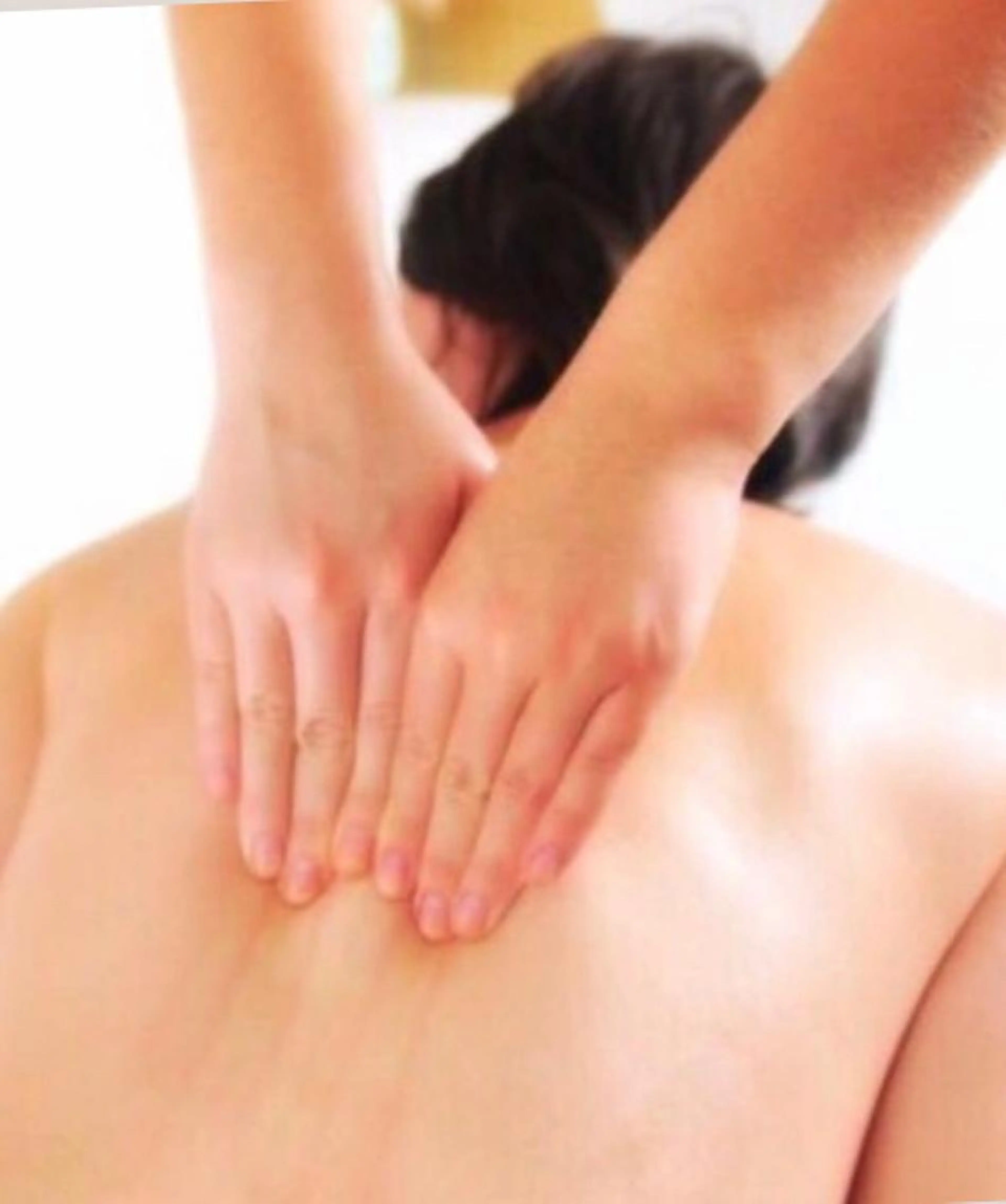 【リンパオイル40分+足裏ツボ 30分 】⇒ 4800円 【足湯付き】の写真