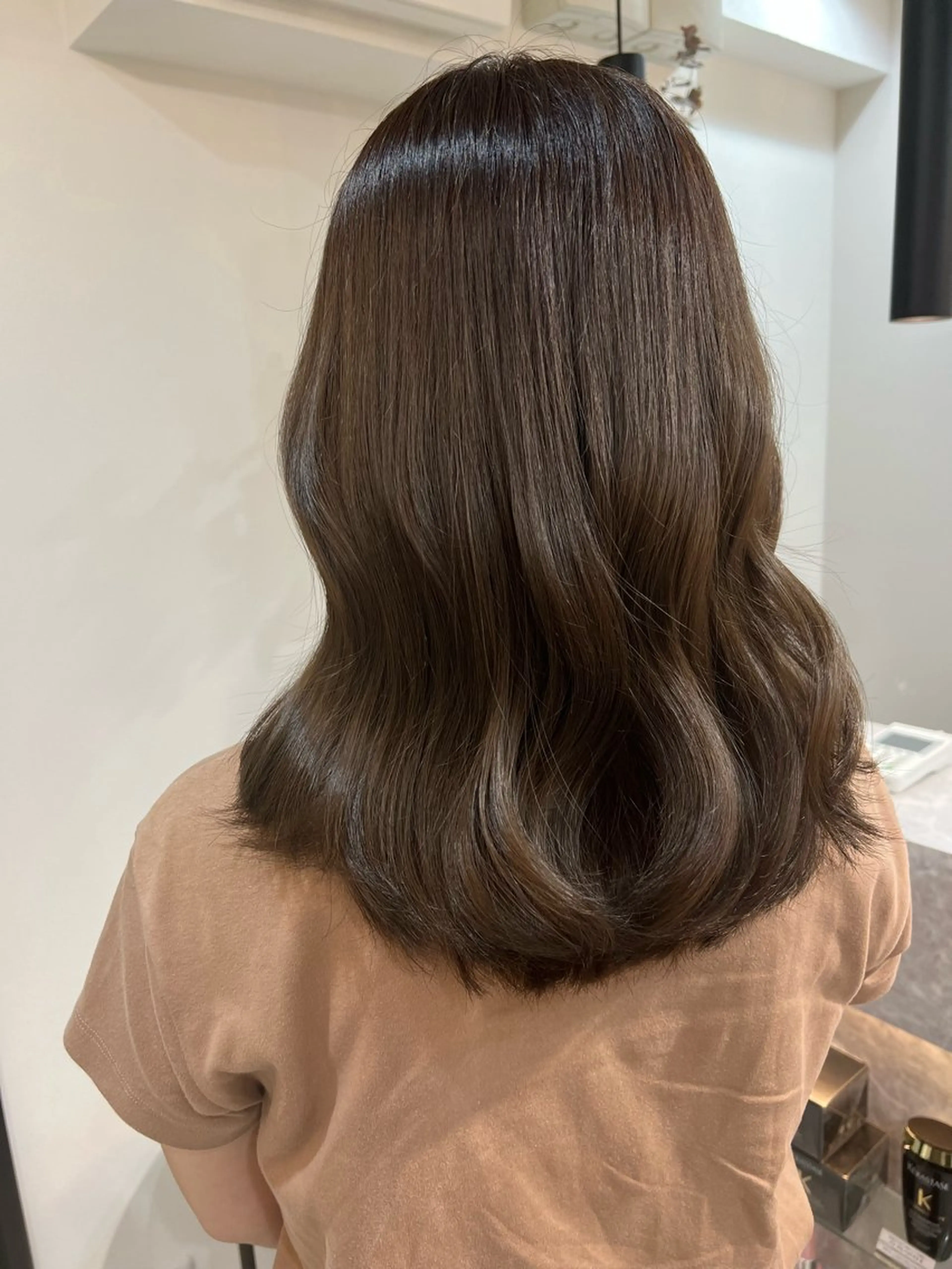 セミロング ヘアカラー 高落 陽菜のヘアスタイル