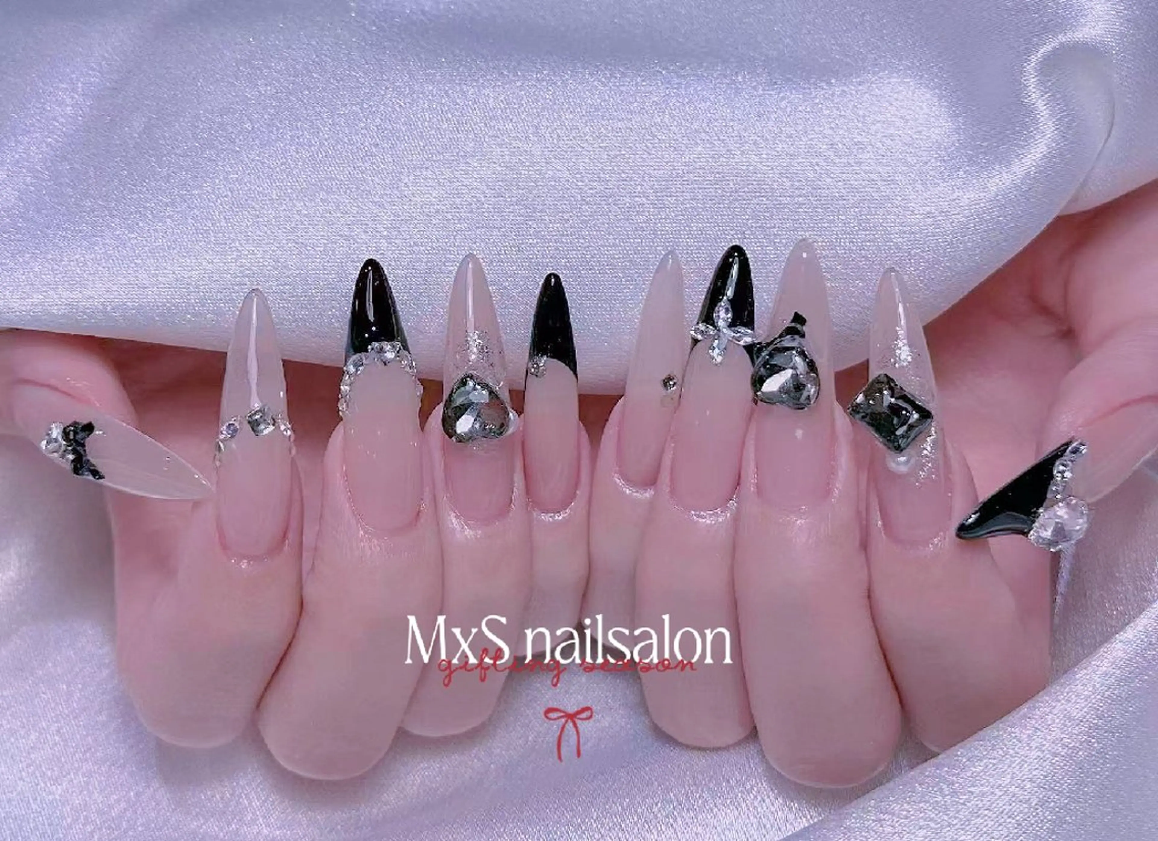 ネイル ハンドネイル ハンドケア MxS リィリィのネイルデザイン