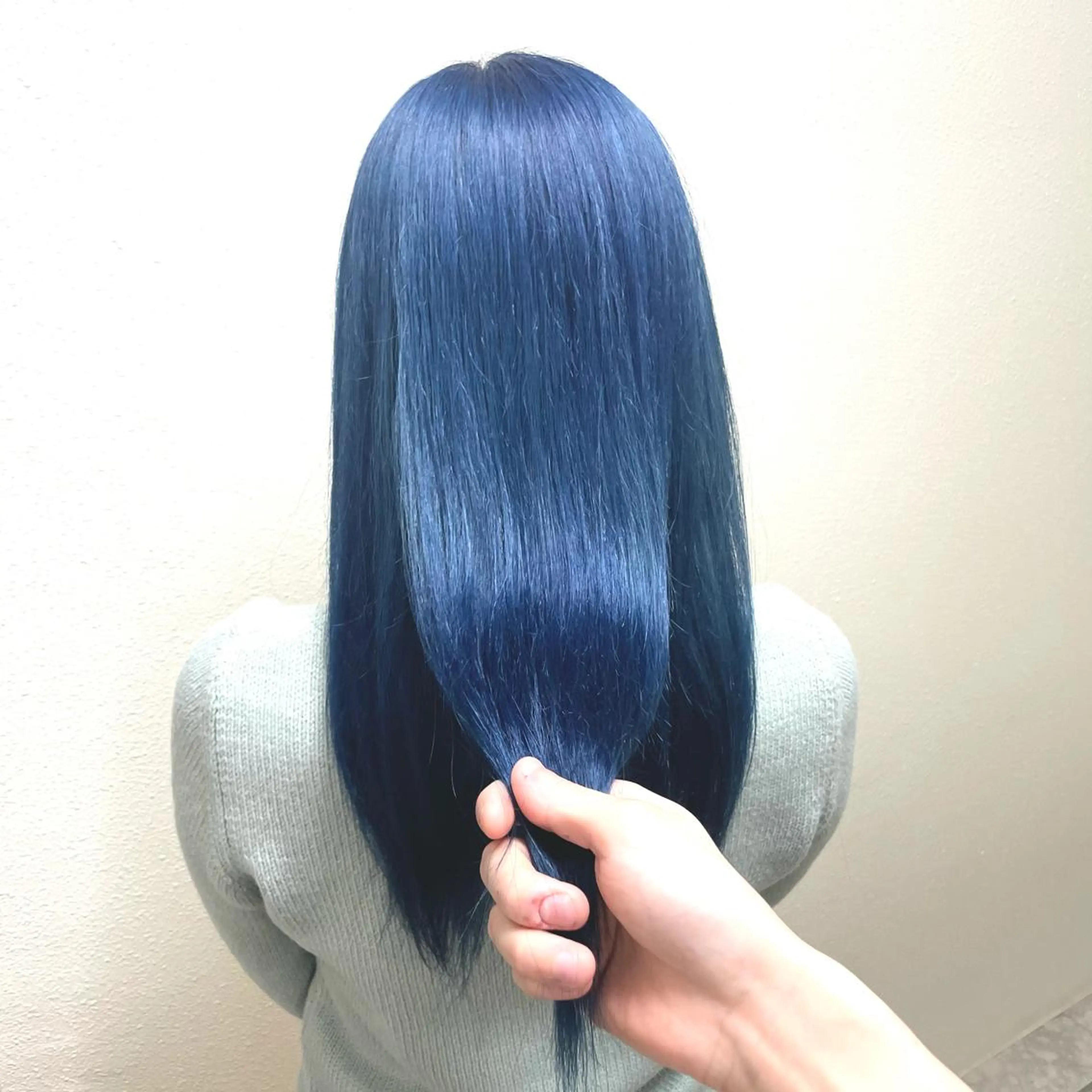 ミディアム カラー パーマ ヘアアレンジ メンズ キッズ ネイル マツエク・マツパ 切りっぱなしヘアボブ ミディアムヘアRYOのヘアスタイル