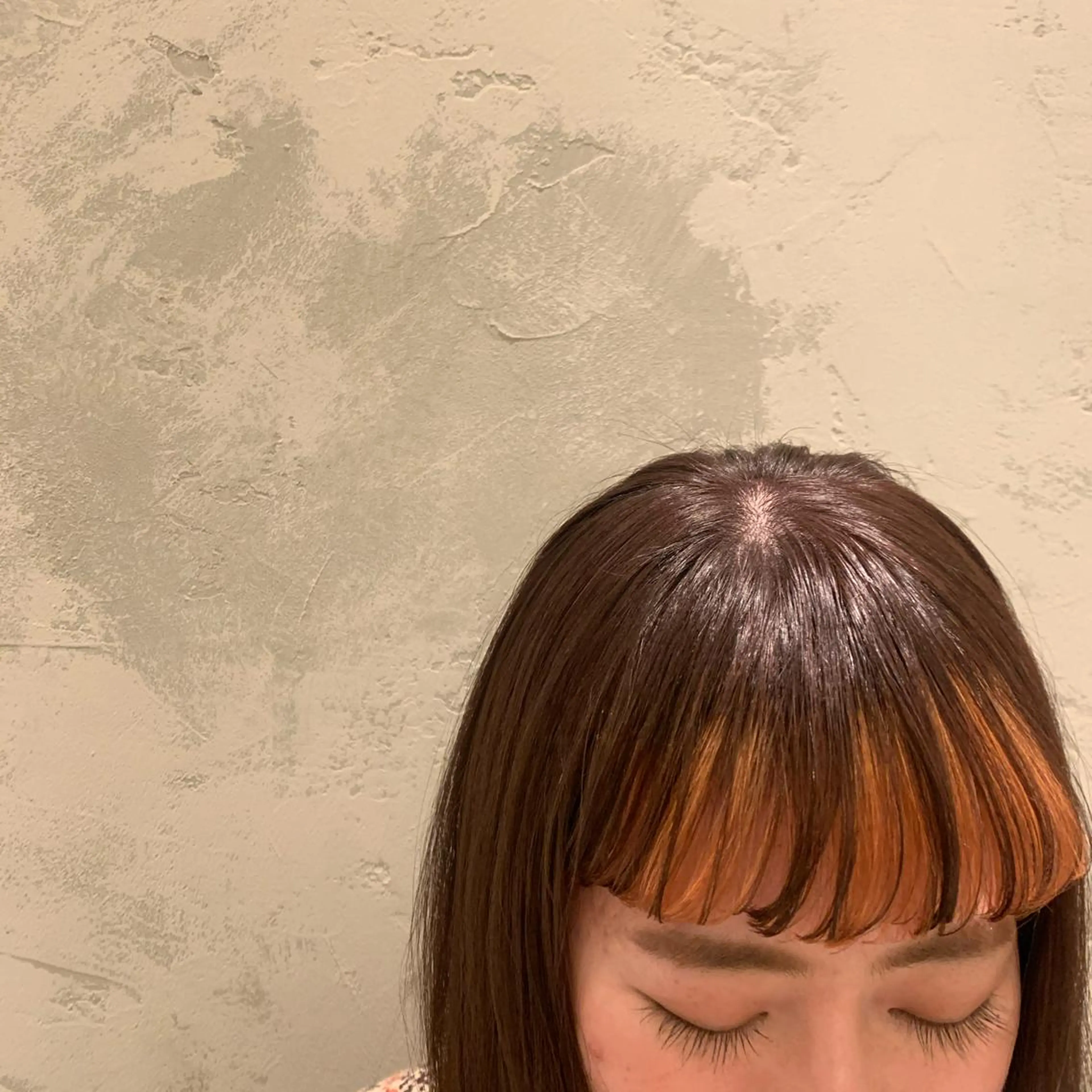 ロング カラー SAKINO． ベージュカラーのヘアスタイル