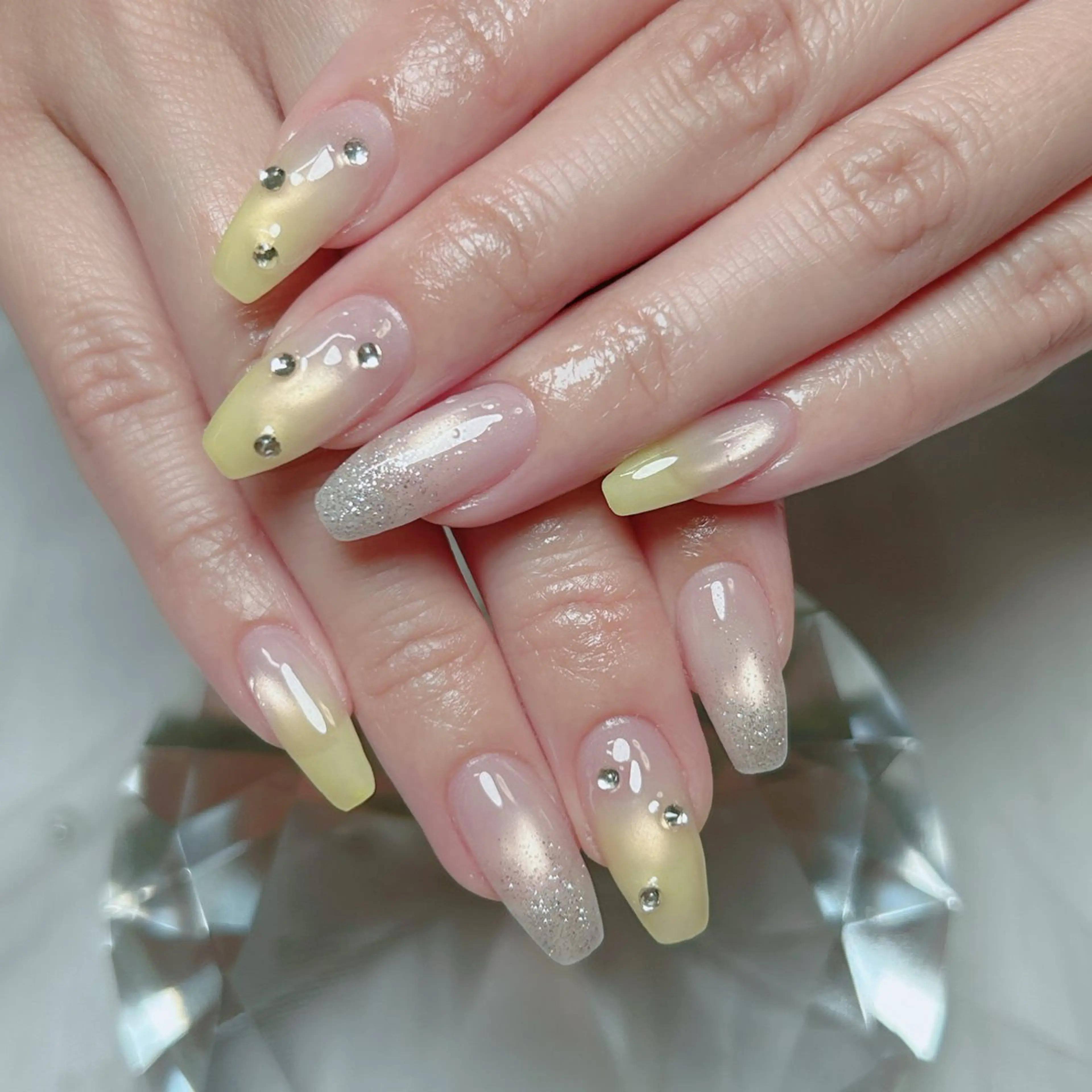 ネイル ジェルネイル グラデーション キラキラネイル 韓国ネイル ラメ(グリッター) ハンドネイル Cute Tips nailのネイルデザイン