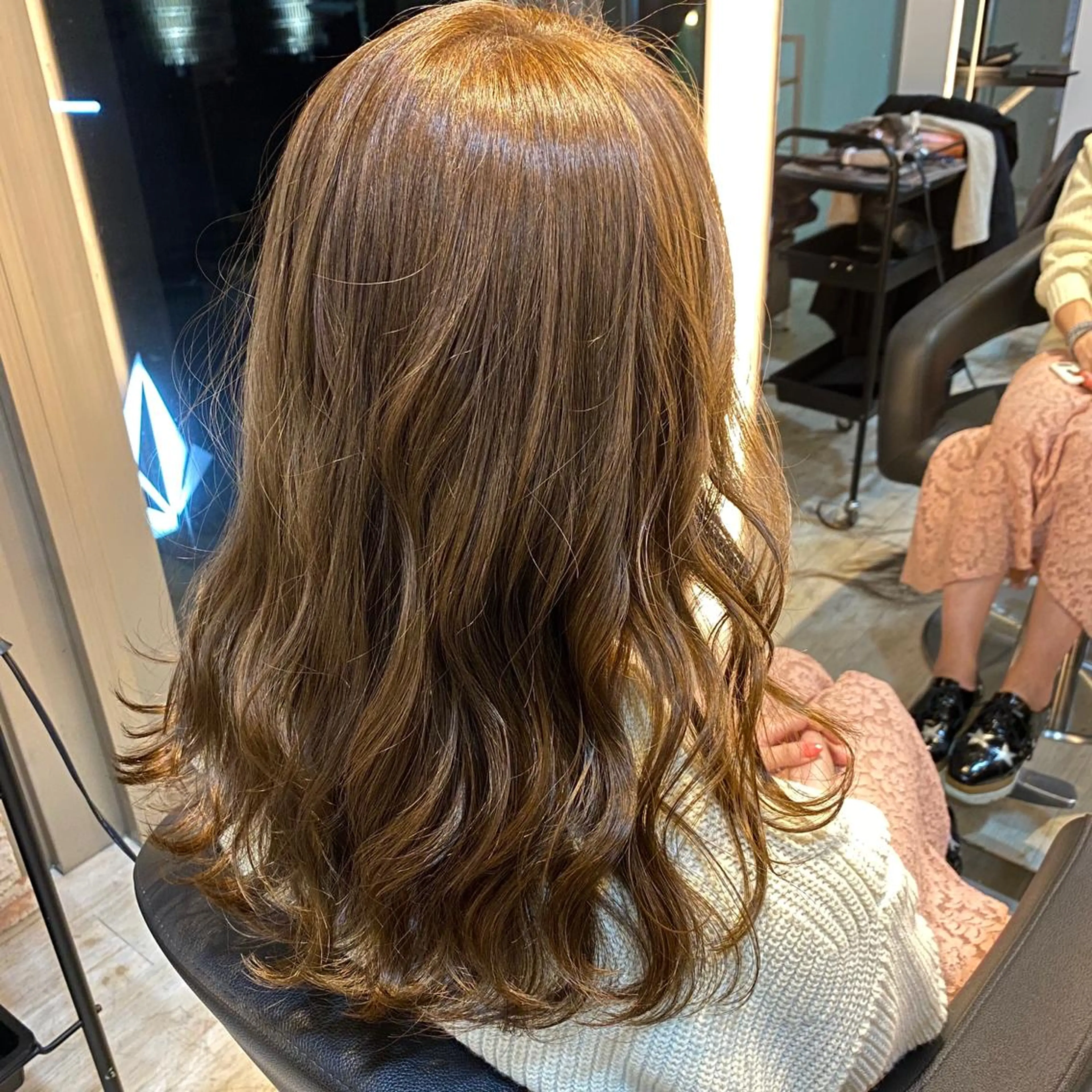 ロング カラー ベージュカラー ブリーチ イルミナカラー ブリーチなしカラー ヘアカラー トリートメント 井手 孔介のヘアスタイル