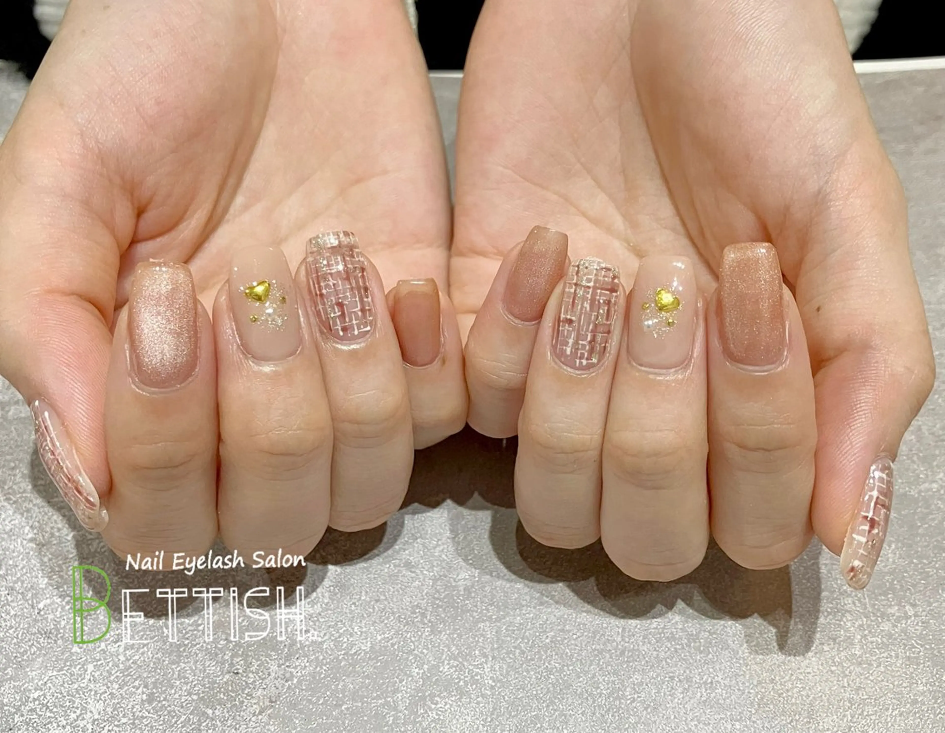 ネイル ツイードネイル BETTISH. KUMIKO☺︎︎のネイルデザイン