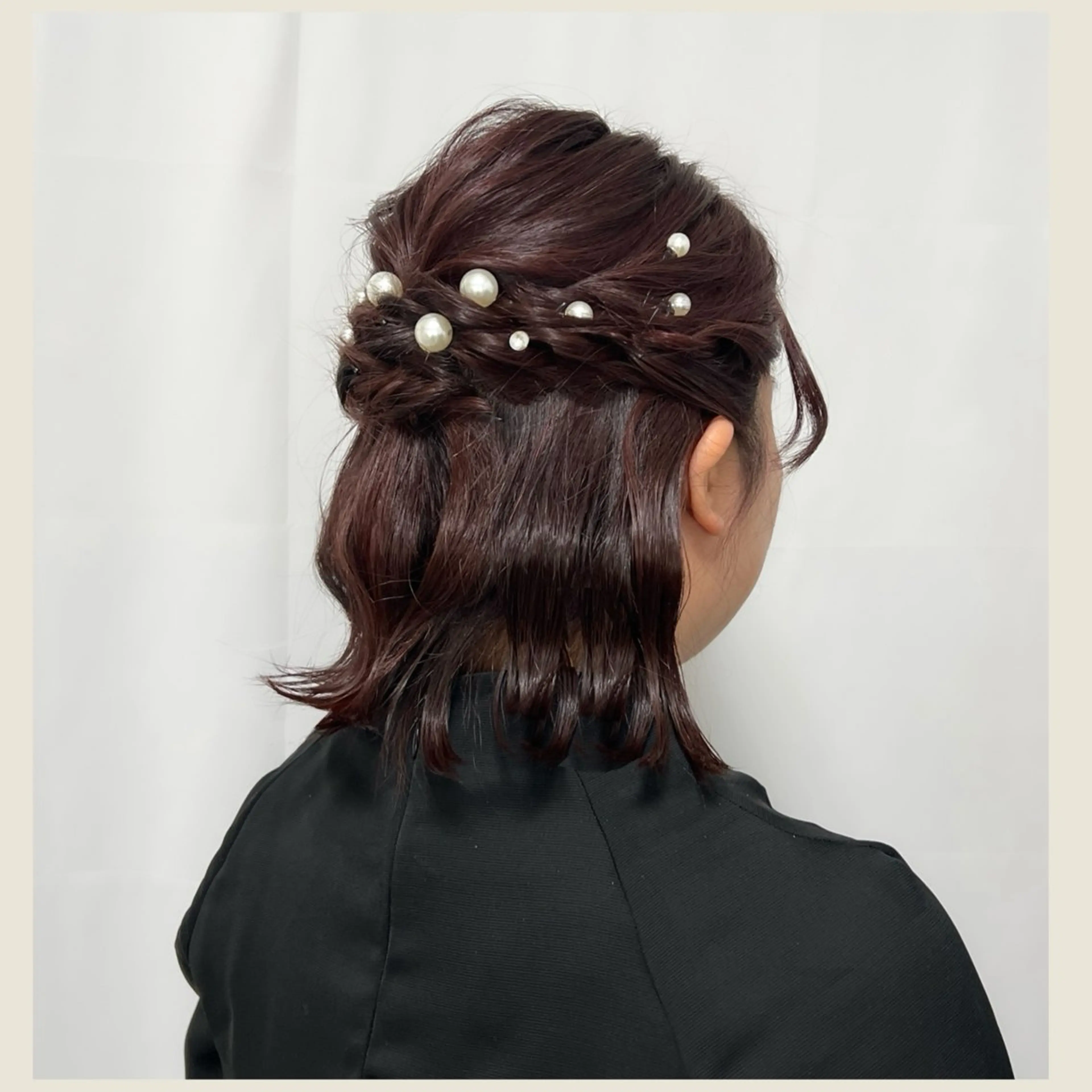 ミディアム ヘアアレンジ ハーフアップ ヘアセット リクエスト受付中🪞 CHATEAUのヘアスタイル