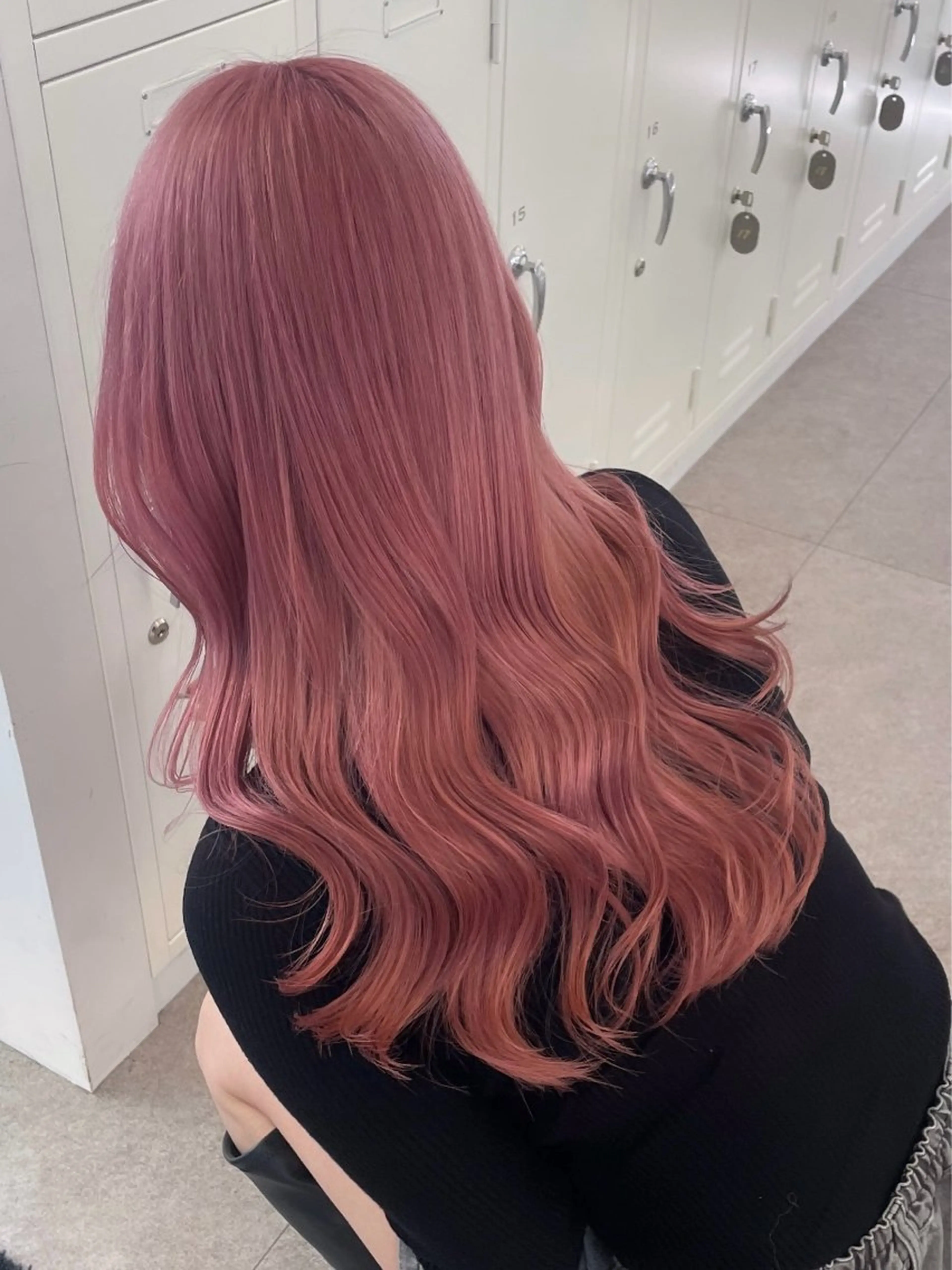 ロング ヘアカラー ブリーチなしダブル ブリーチカラー優海のヘアスタイル