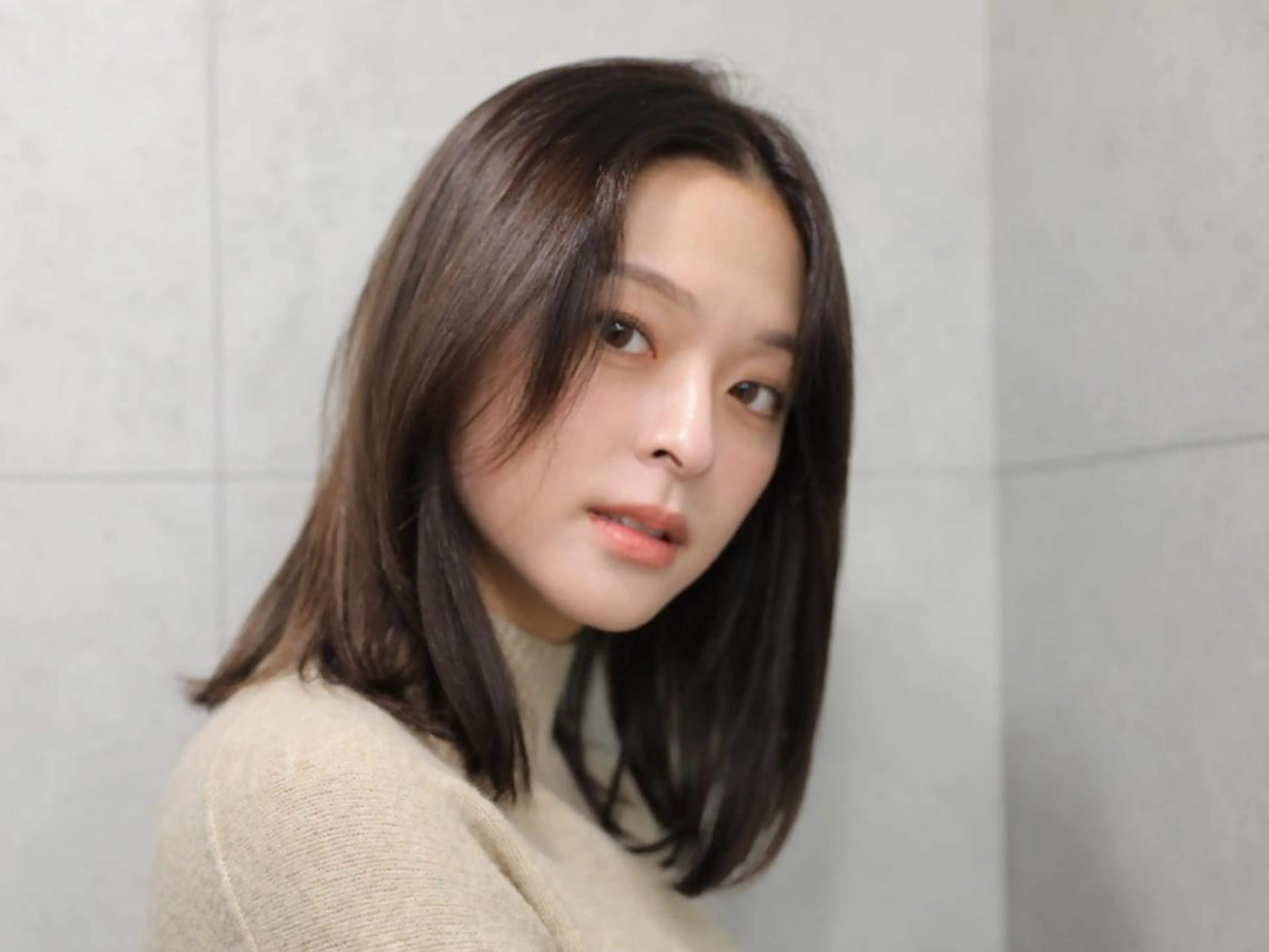 ミディアム ハイライト 髪質改善 小顔カット Endearing 銀座/レイヤーカットのヘアスタイル