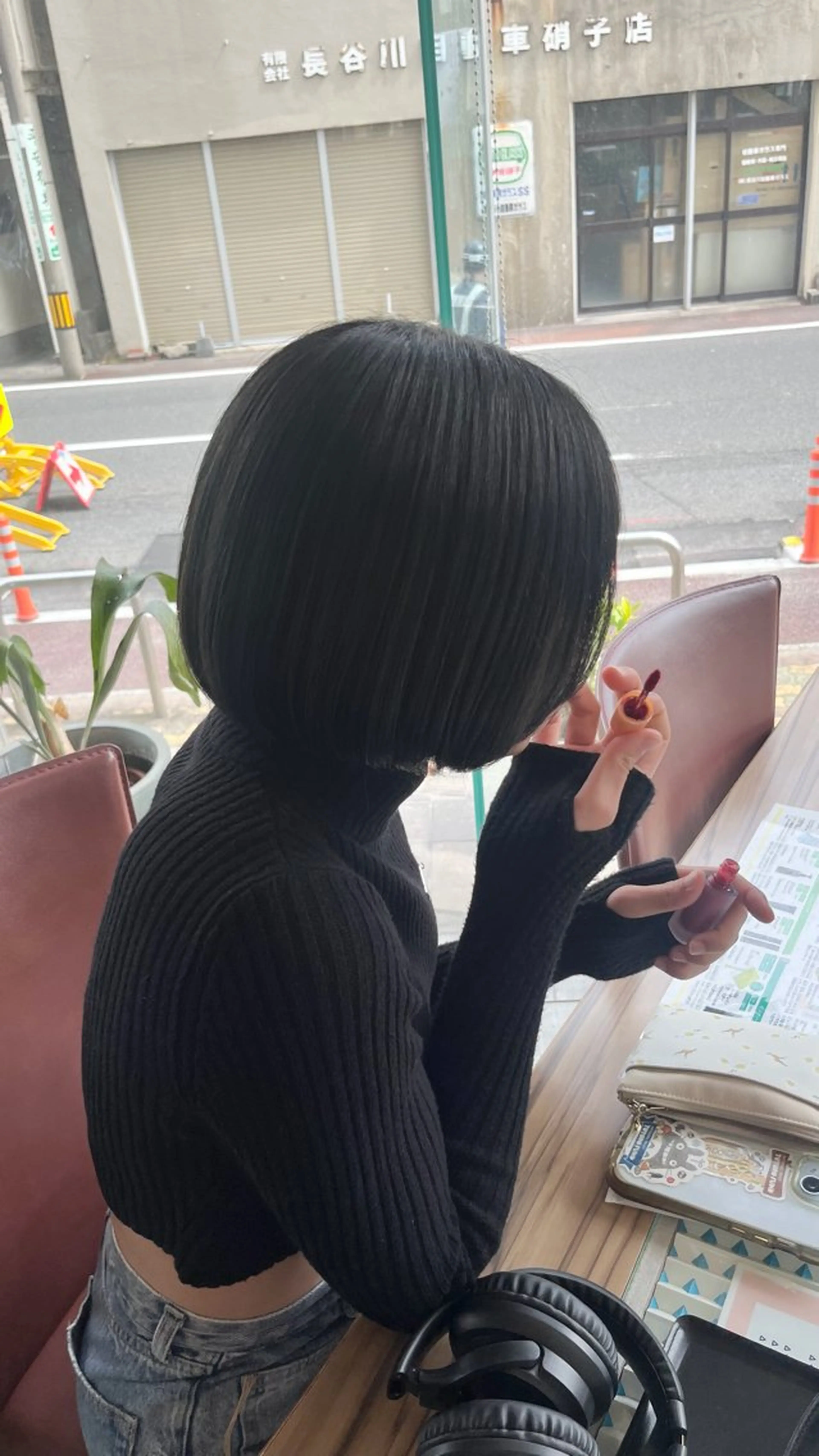 カラー 黒髪 ブルーカラー ブルーブラック edessa misaki🤍のヘアスタイル