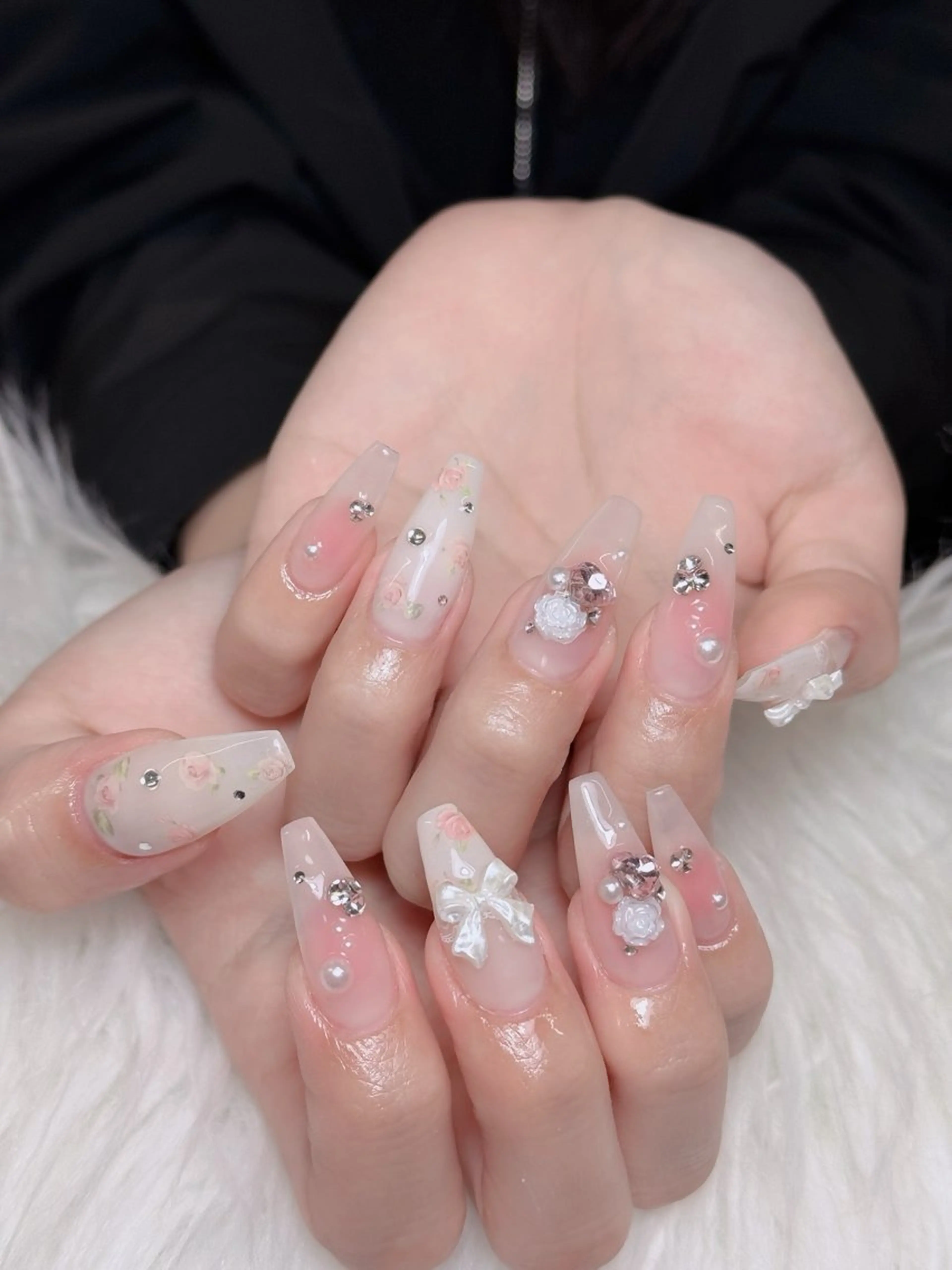 ネイル オーロラネイル チークネイル 長さ出し フレンチネイル 韓国ネイル ハンドネイル Lumi Shinokuboのネイルデザイン