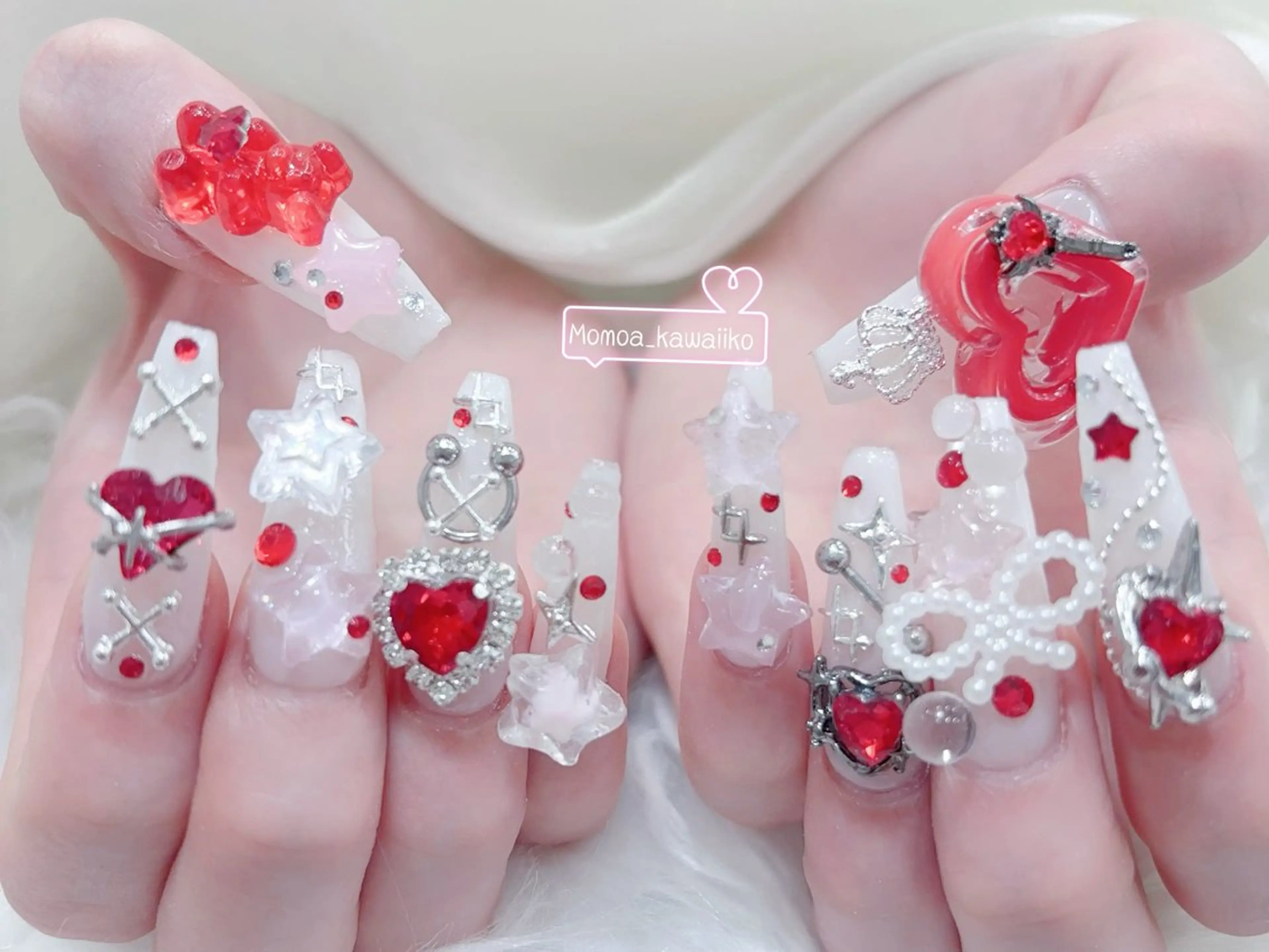 ネイル 成人式 ロングネイル マグネットネイル 大理石ネイル(マーブル) リボン ハンドネイル MoMoA Nail ネイル長さ出し専門店のネイルデザイン