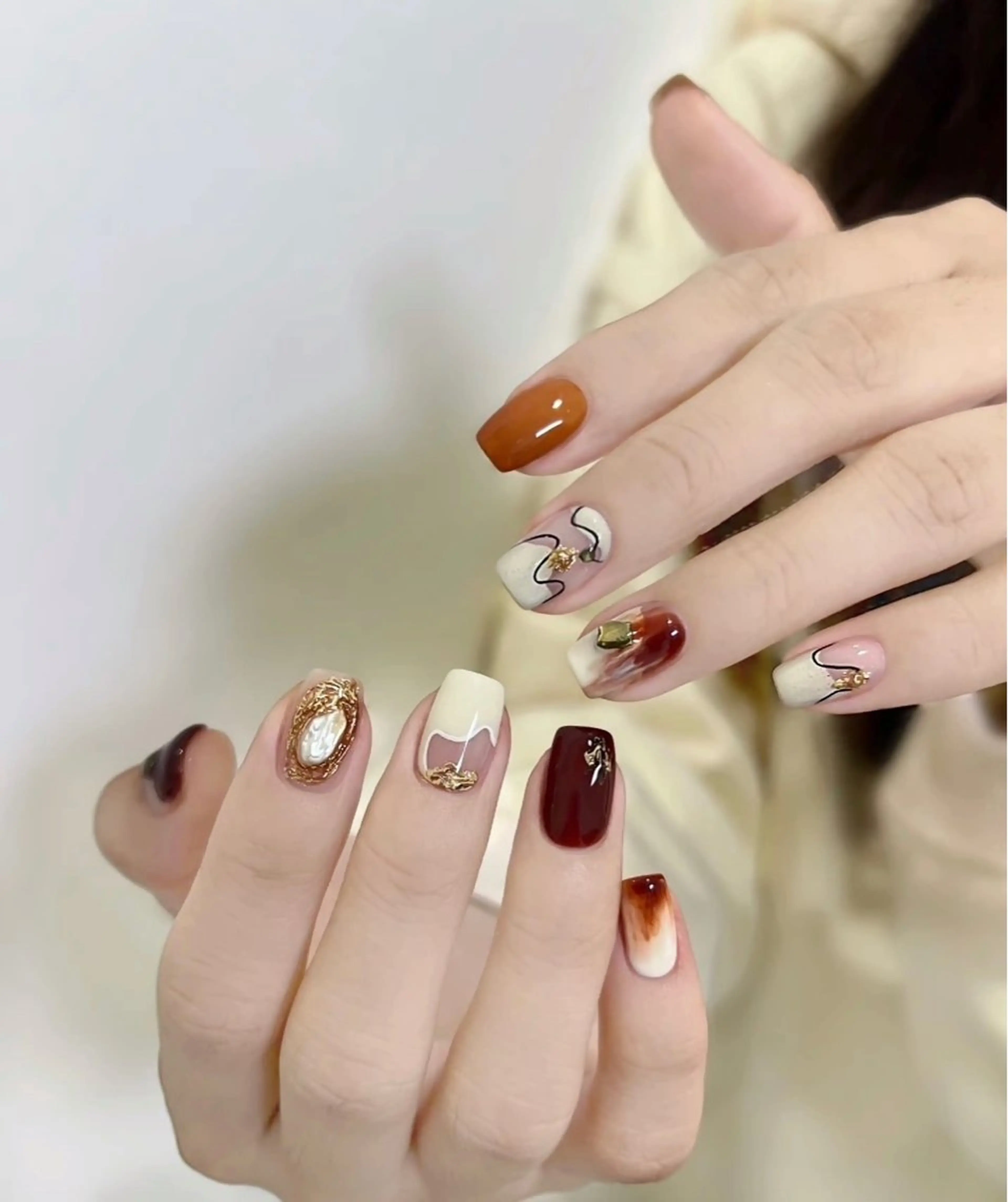 ネイル ハンドネイル AngelChris ビューティーサロンのネイルデザイン