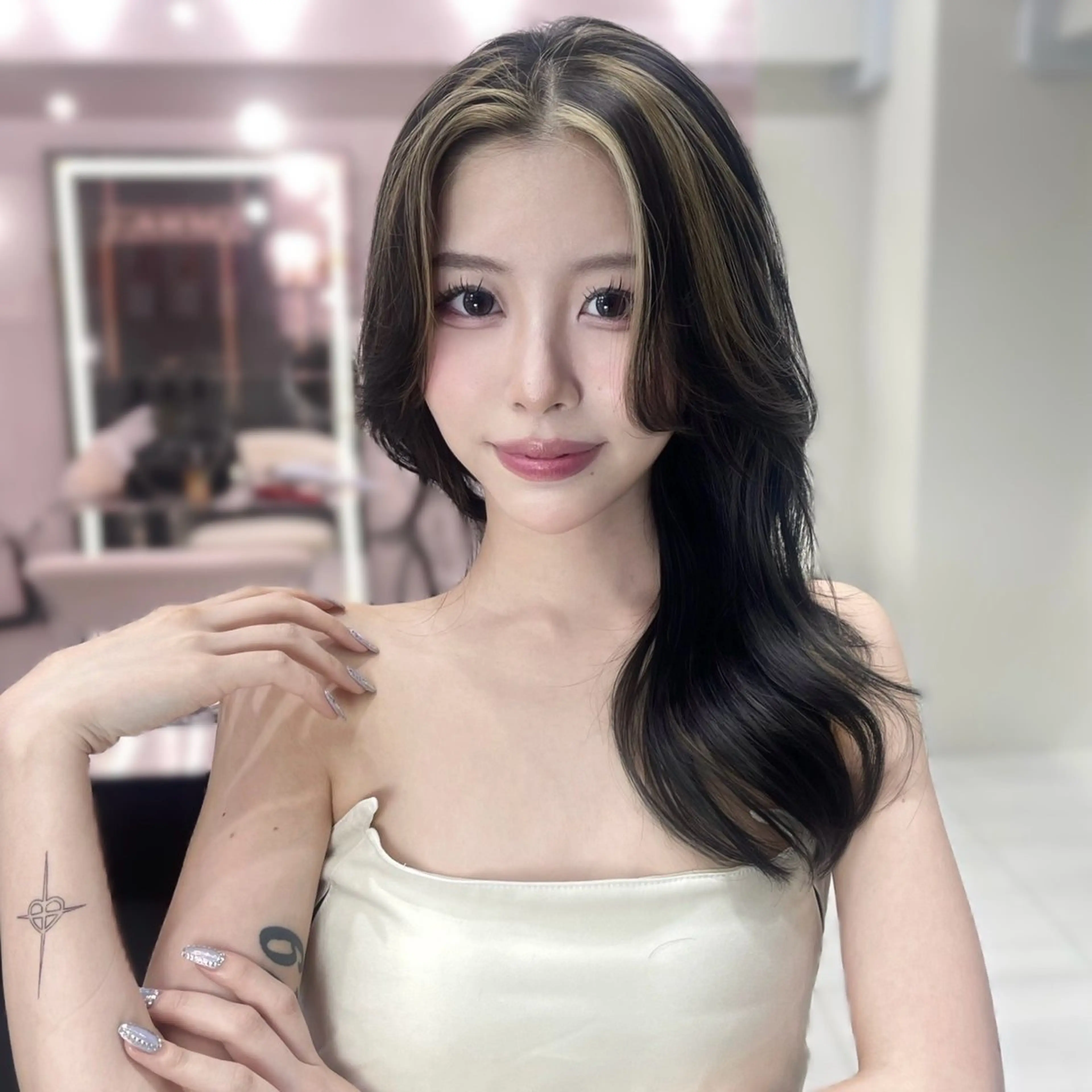 ミディアム 🎀Ami/新宿/レ イヤー/韓国ヘア🎀のヘアスタイル