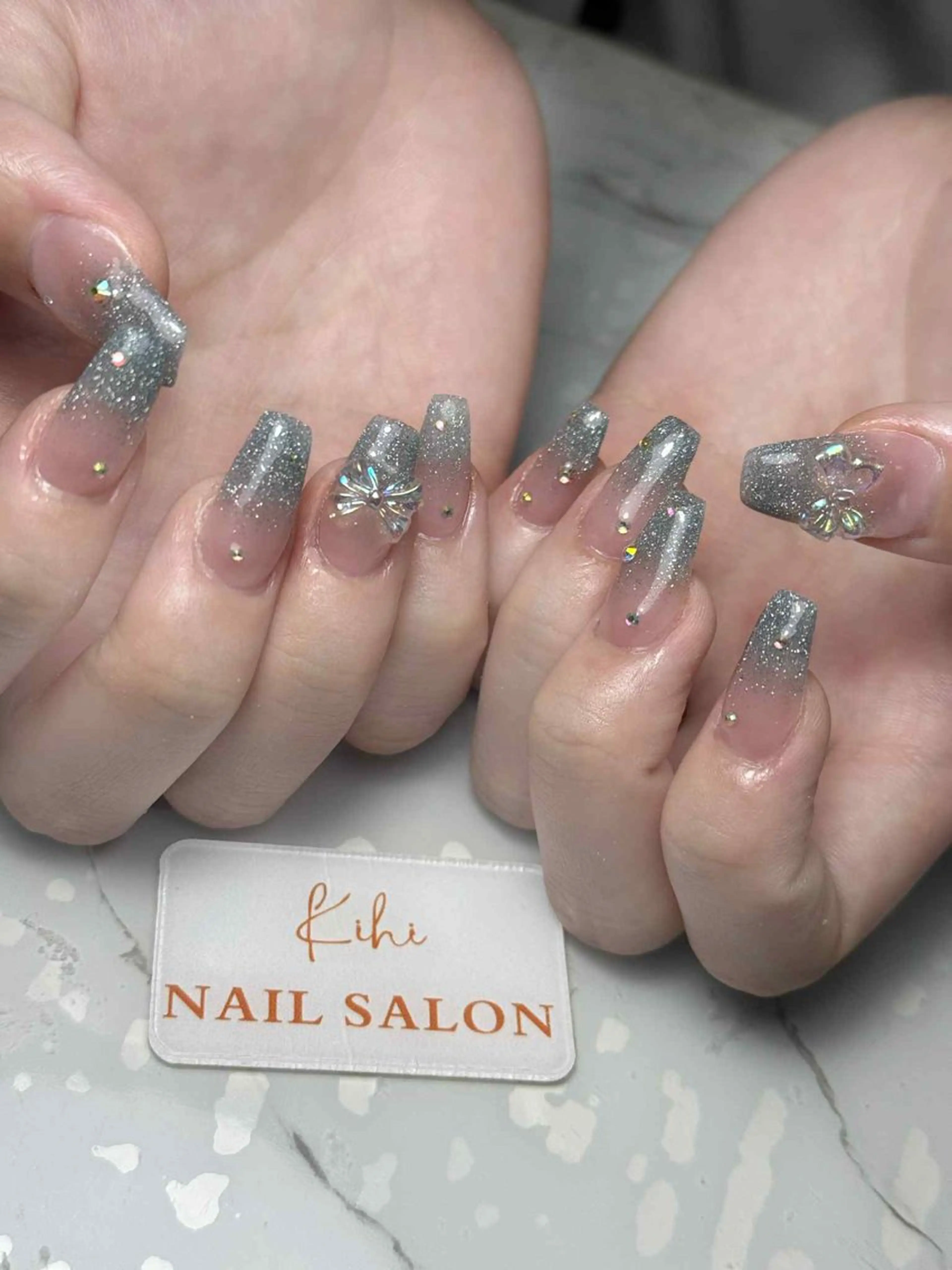 ネイル アートネイル フレンチネイル ジェルネイル グラデーション 韓国ネイル ハンドネイル 💕鈴木ユリ パラジェル/オフ無料のネイルデザイン