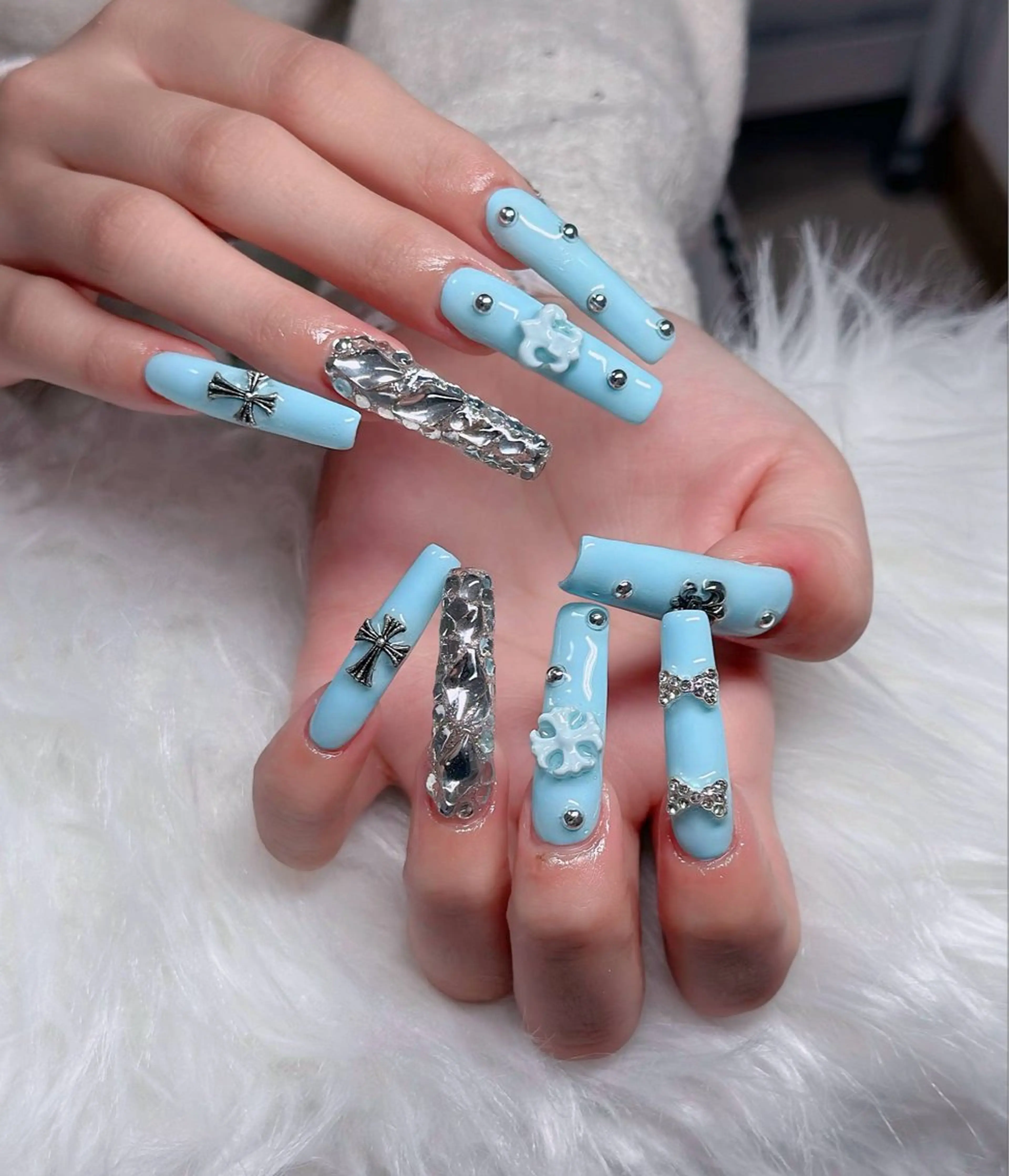 ネイル フレンチネイル ジェルネイル ガラスフレンチ ハロウィン ハート ハンドネイル H.baby Nail Salonのネイルデザイン