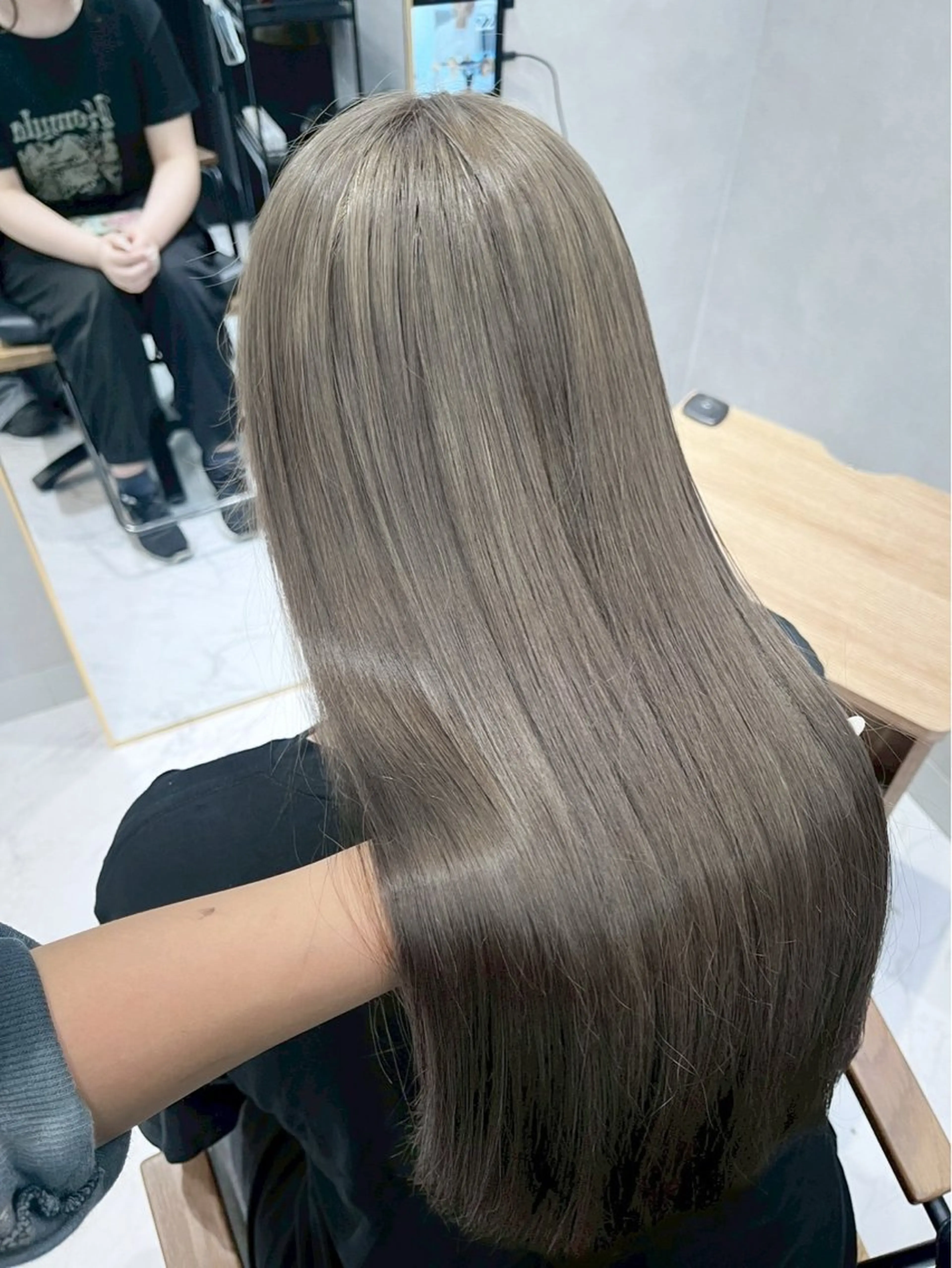 ロング カラー カット ヘアカラー トリートメント ハイトーン/韓国風/ 艶髪/吉祥寺のヘアスタイル