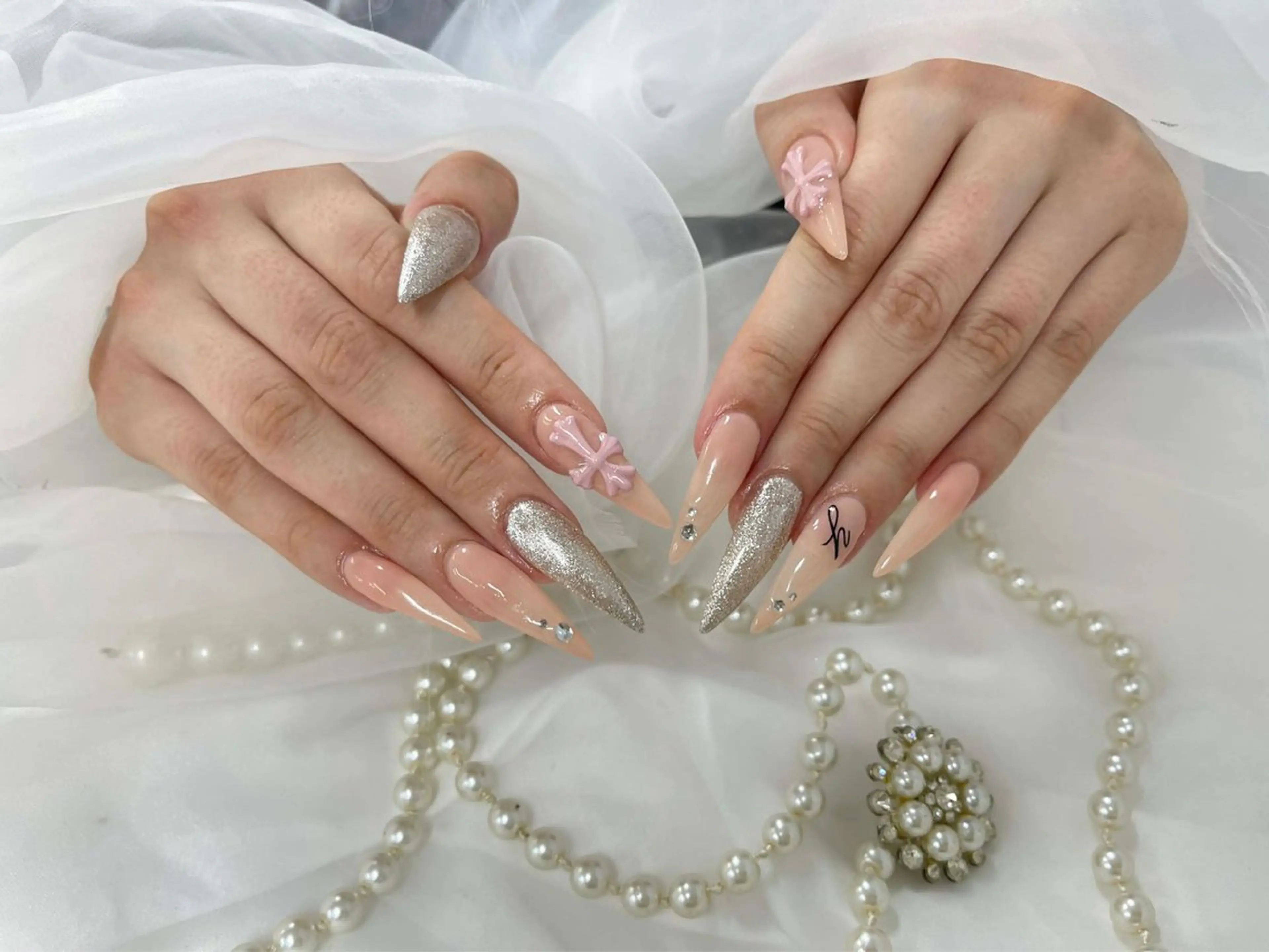 ネイル アートネイル チークネイル ジェルネイル ロングネイル マグネットネイル ハンドネイル Rin Nail 新大久保店のネイルデザイン