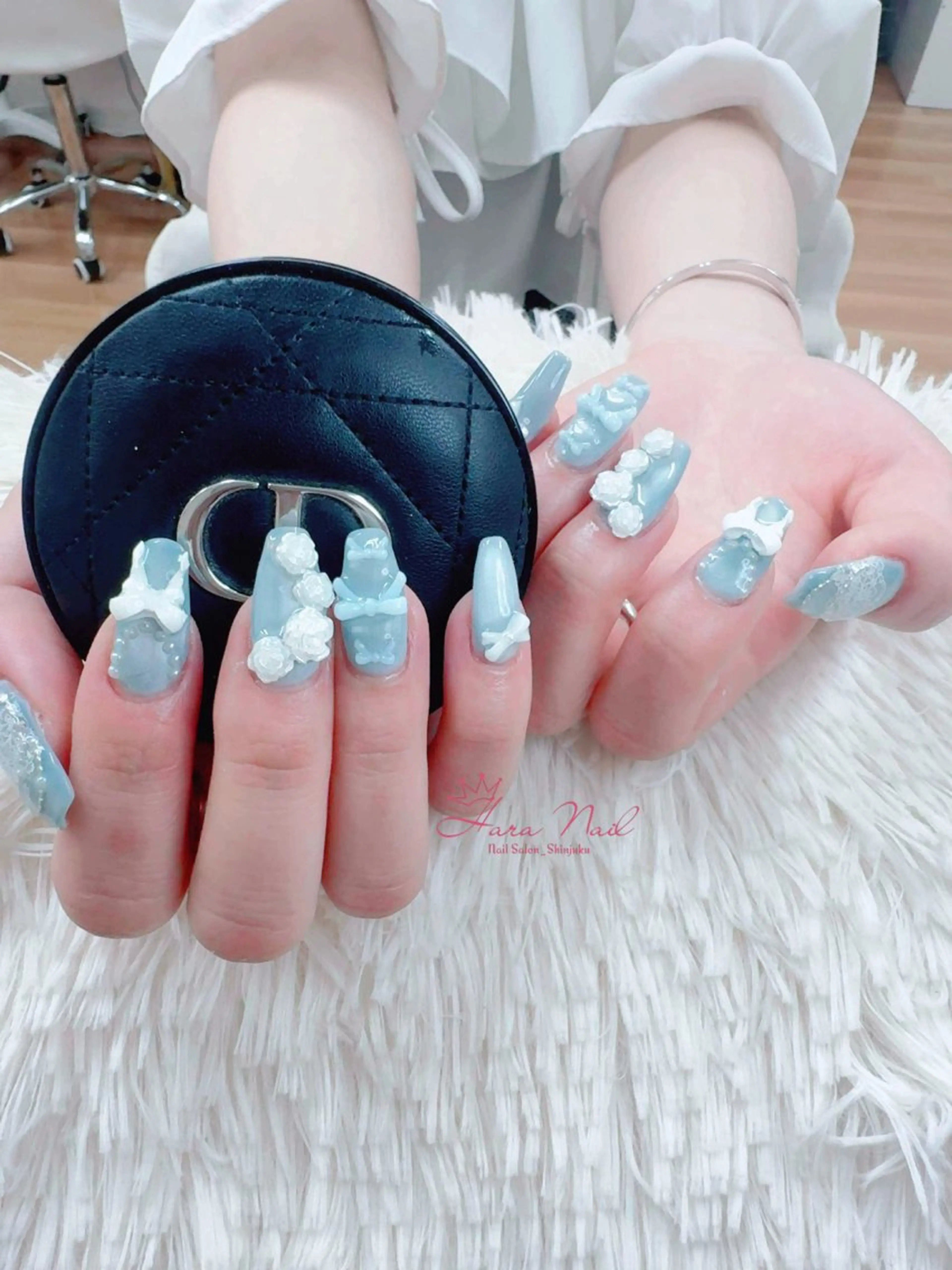 ネイル フレンチネイル ジェルネイル グラデーション キラキラネイル 韓国ネイル ハンドネイル ハンドケア Hara Nail 【パラジェル使用】のネイルデザイン