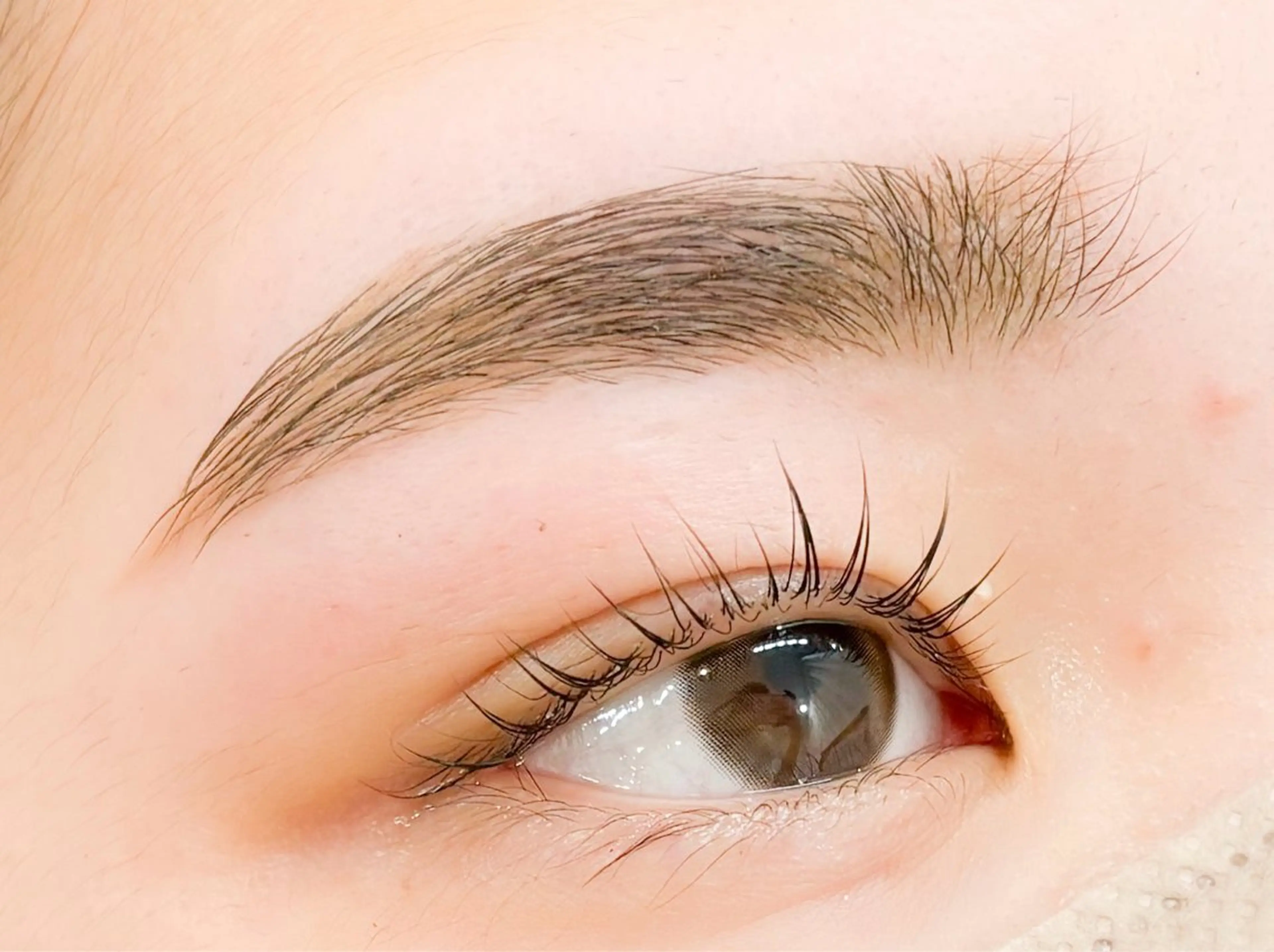 アイブロウ Aprilush🦋 Cieloのマツエク・マツパデザイン