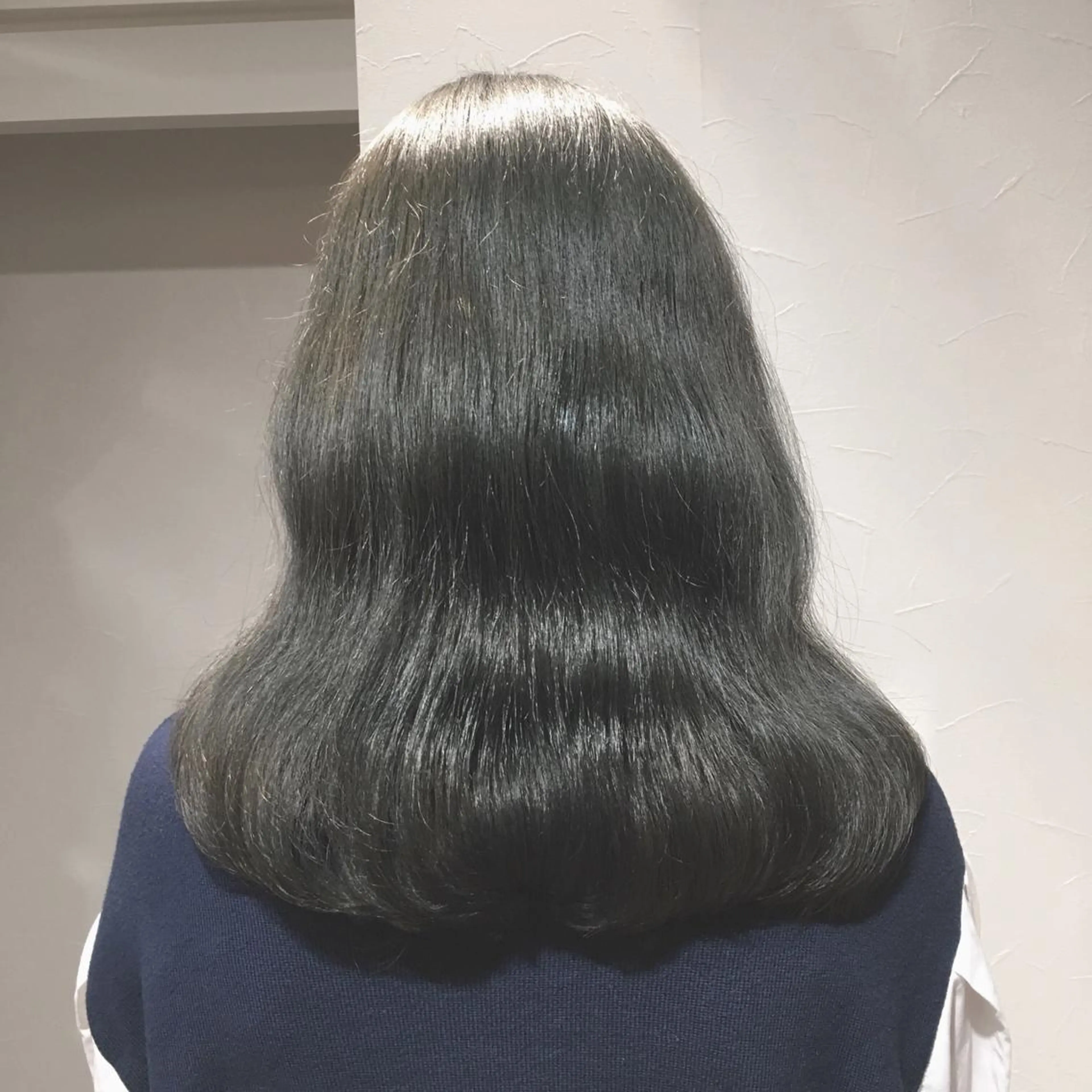 セミロング カラー ヘアアレンジ 柔らか垢抜けｶﾗｰと ｶｯﾄ🫧ASUKAのヘアスタイル